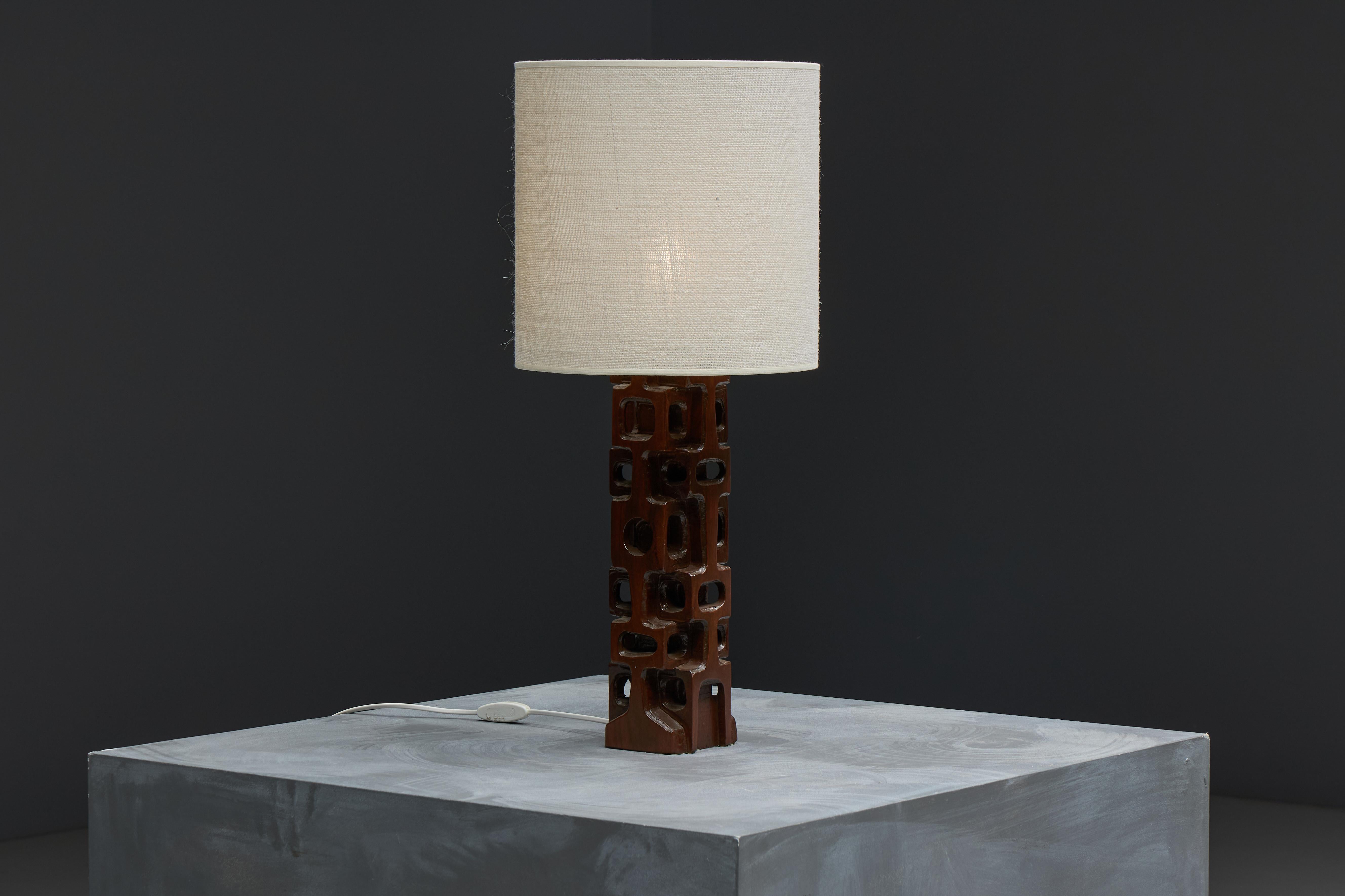 Lampe de table sculptée de Gianni Pinna, Italie, 1970 en vente 4
