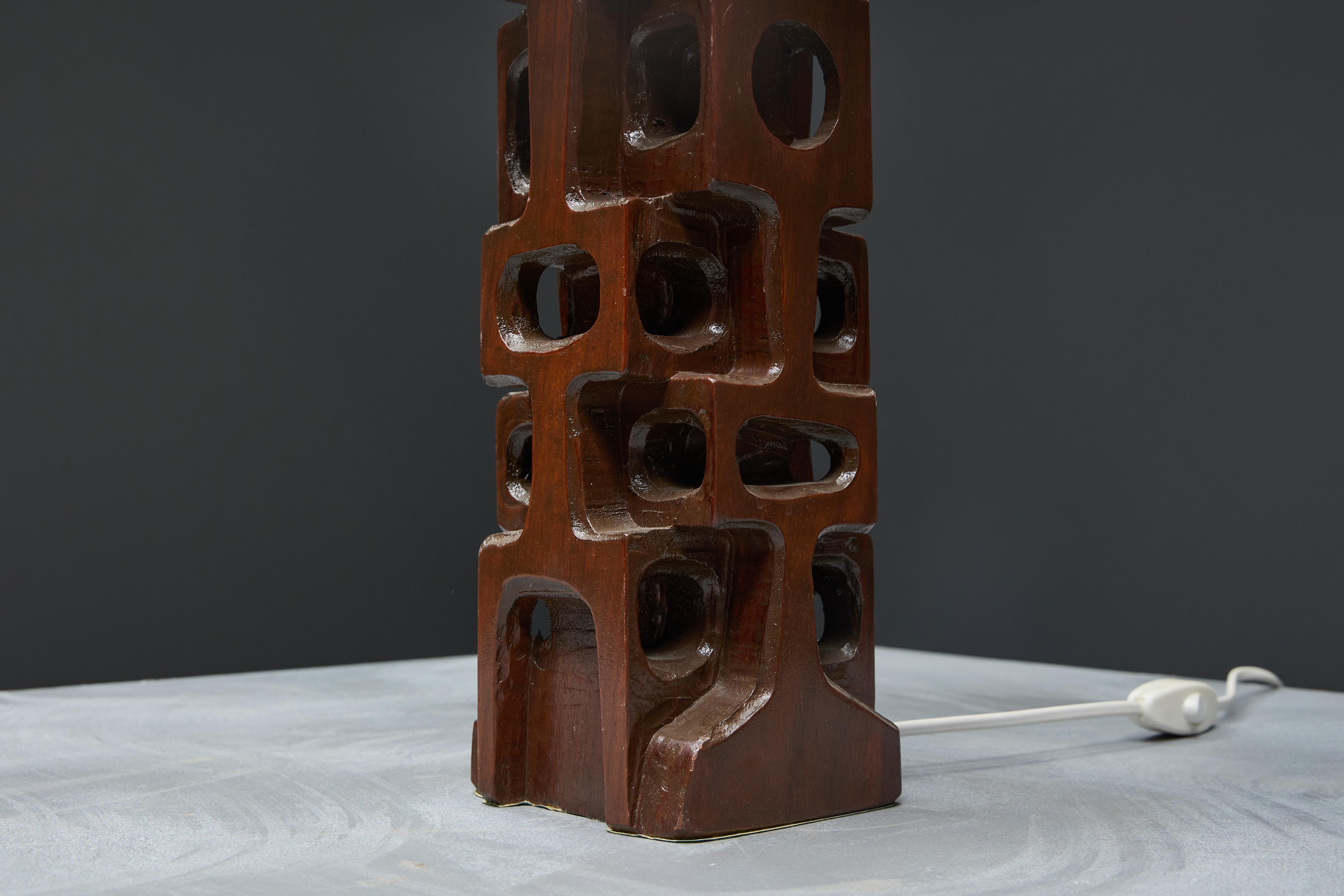 Lampe de table sculptée de Gianni Pinna, Italie, 1970 en vente 7