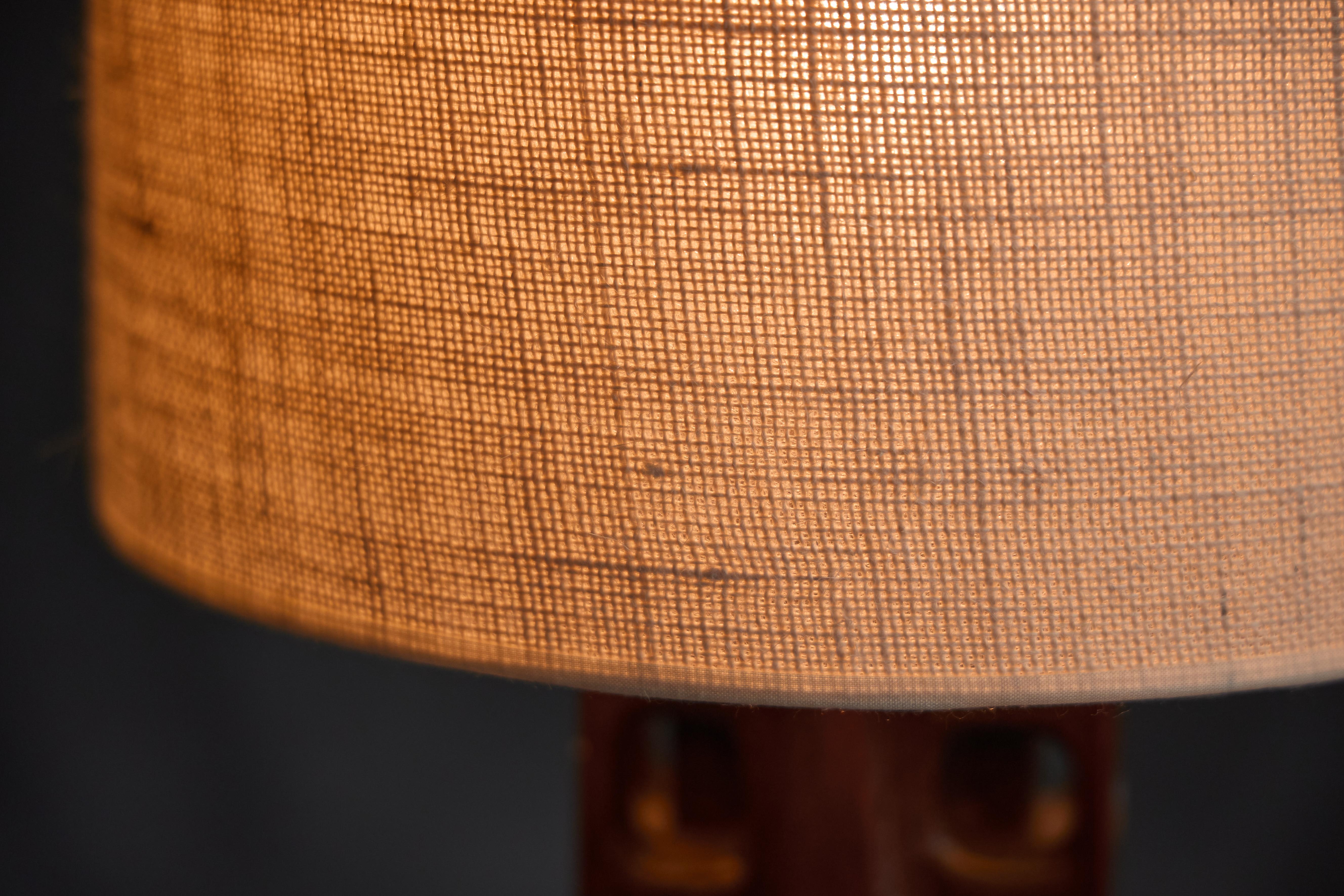 italien Lampe de table sculptée de Gianni Pinna, Italie, 1970 en vente