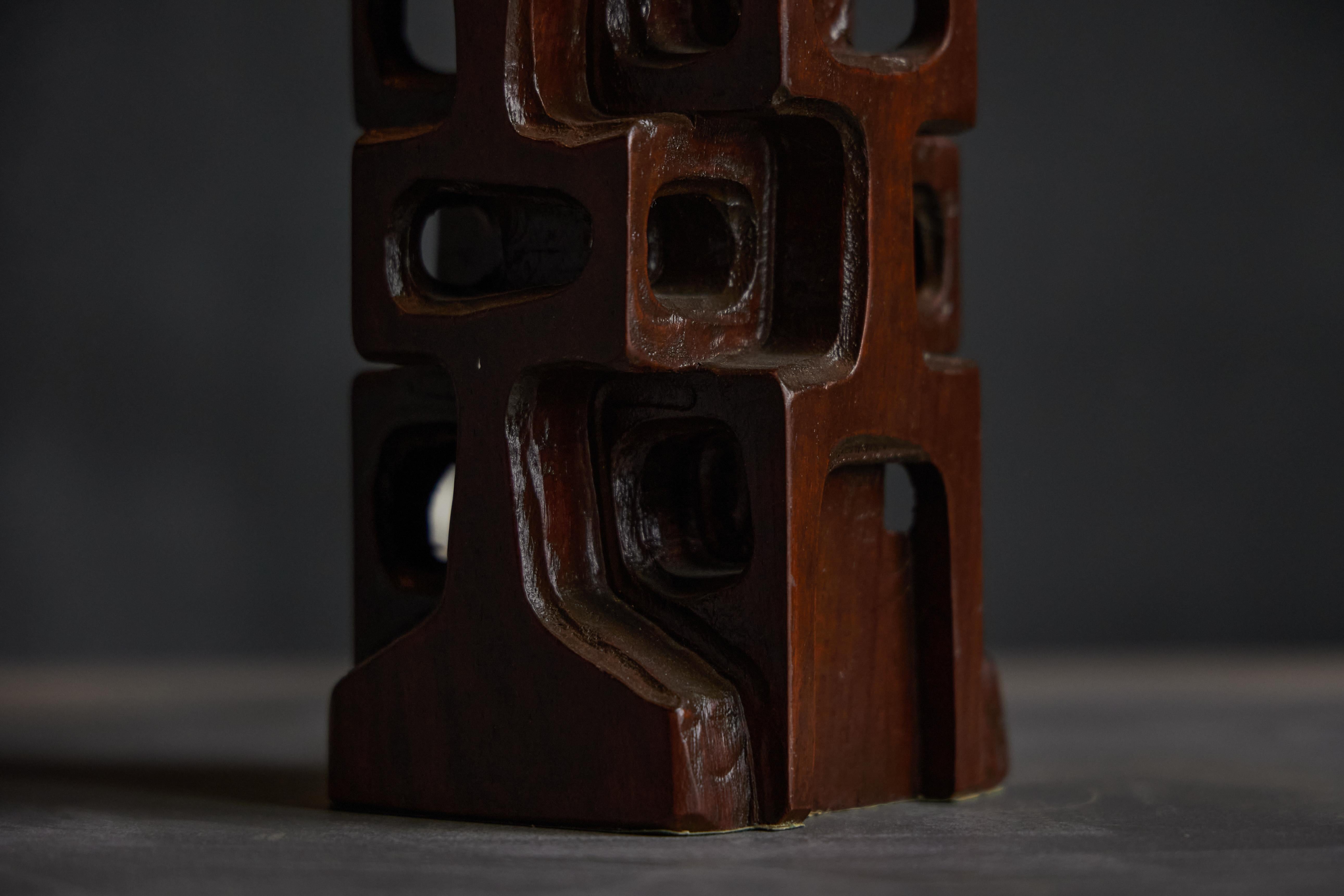 Lampe de table sculptée de Gianni Pinna, Italie, 1970 en vente 2