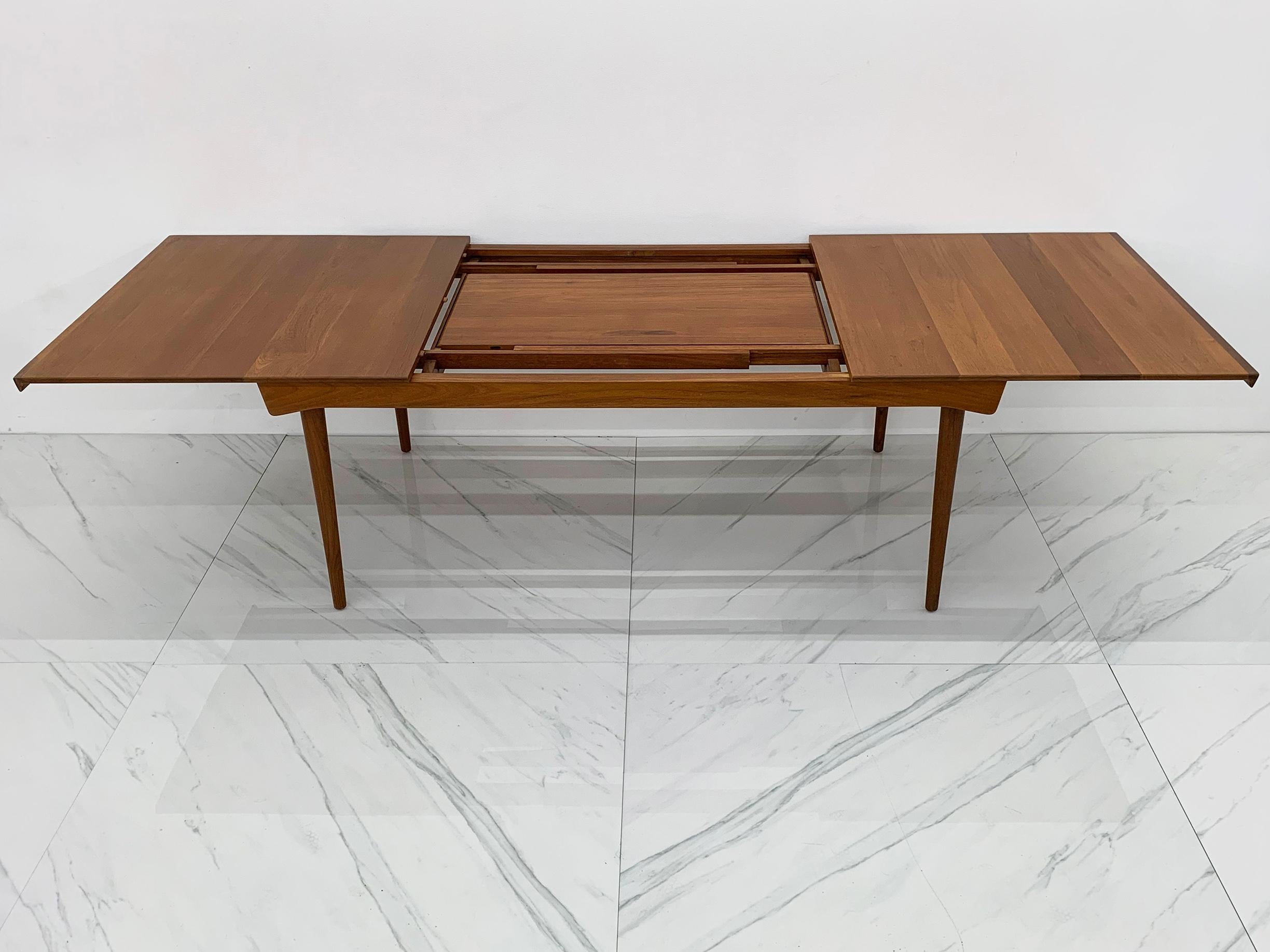 Sculpted Teak Extension Dining Table, Finn Juhl, France & Daverkosen, 1950's 1