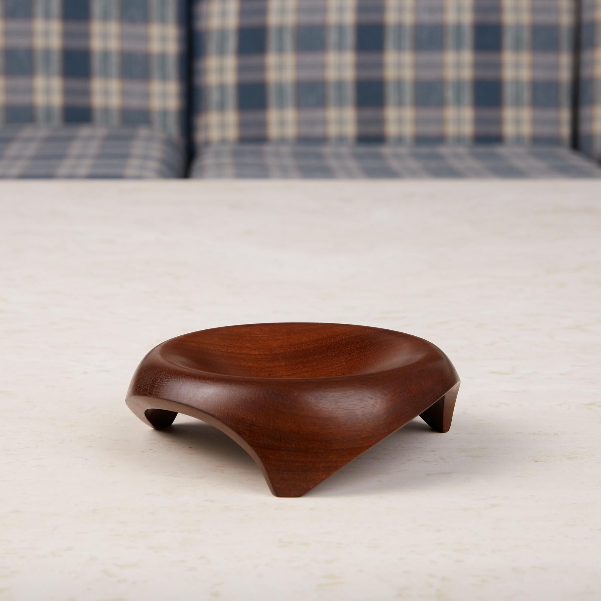 Sculpted Turned Wooden Bowl In Excellent Condition In Los Angeles, CA