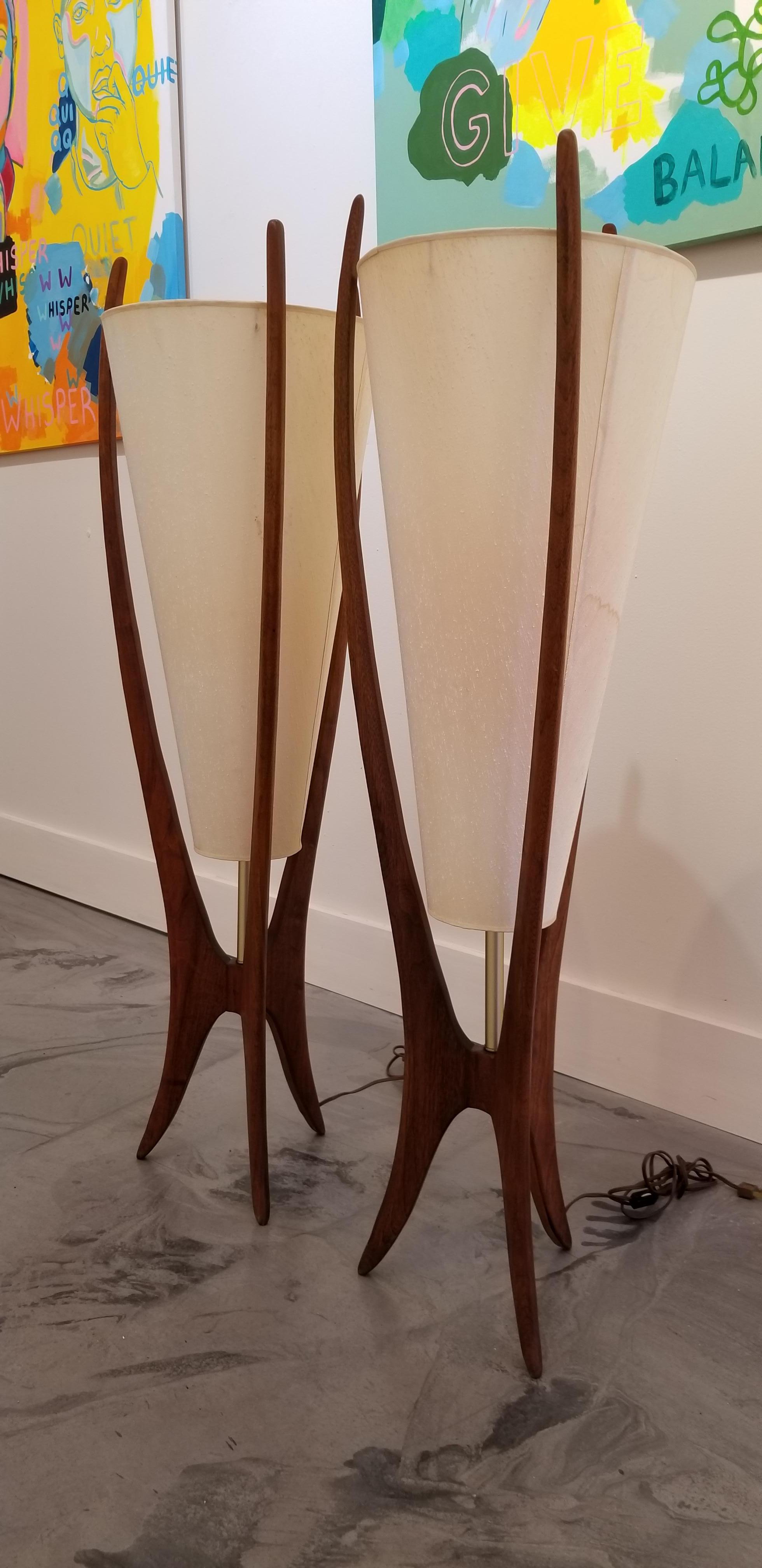 Sculpted Walnut Lamps a Pair In Good Condition In Fulton, CA