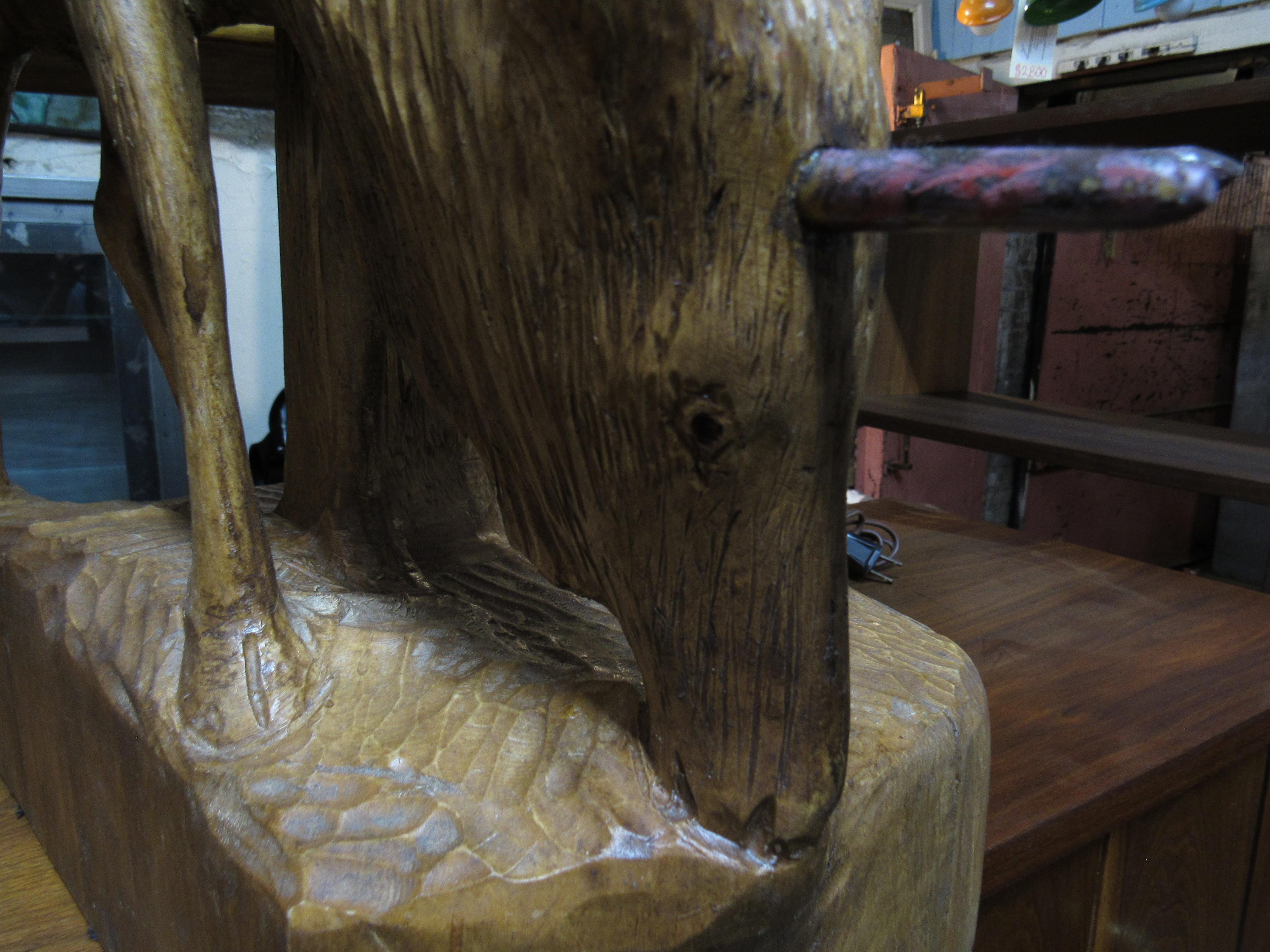 Lampe de table Arthuer Dube en bois sculpté Bon état à Brooklyn, NY