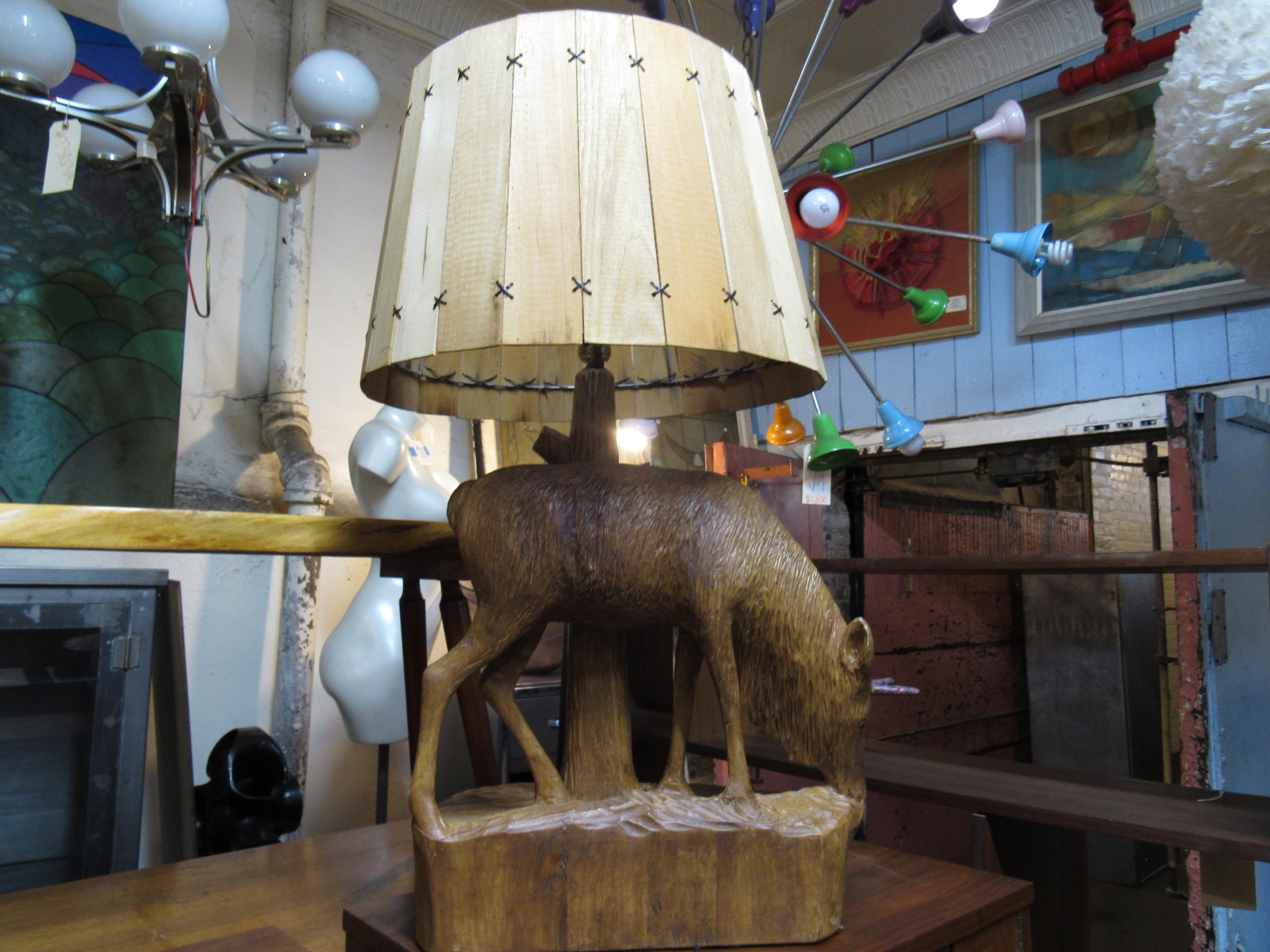 Bois Lampe de table Arthuer Dube en bois sculpté