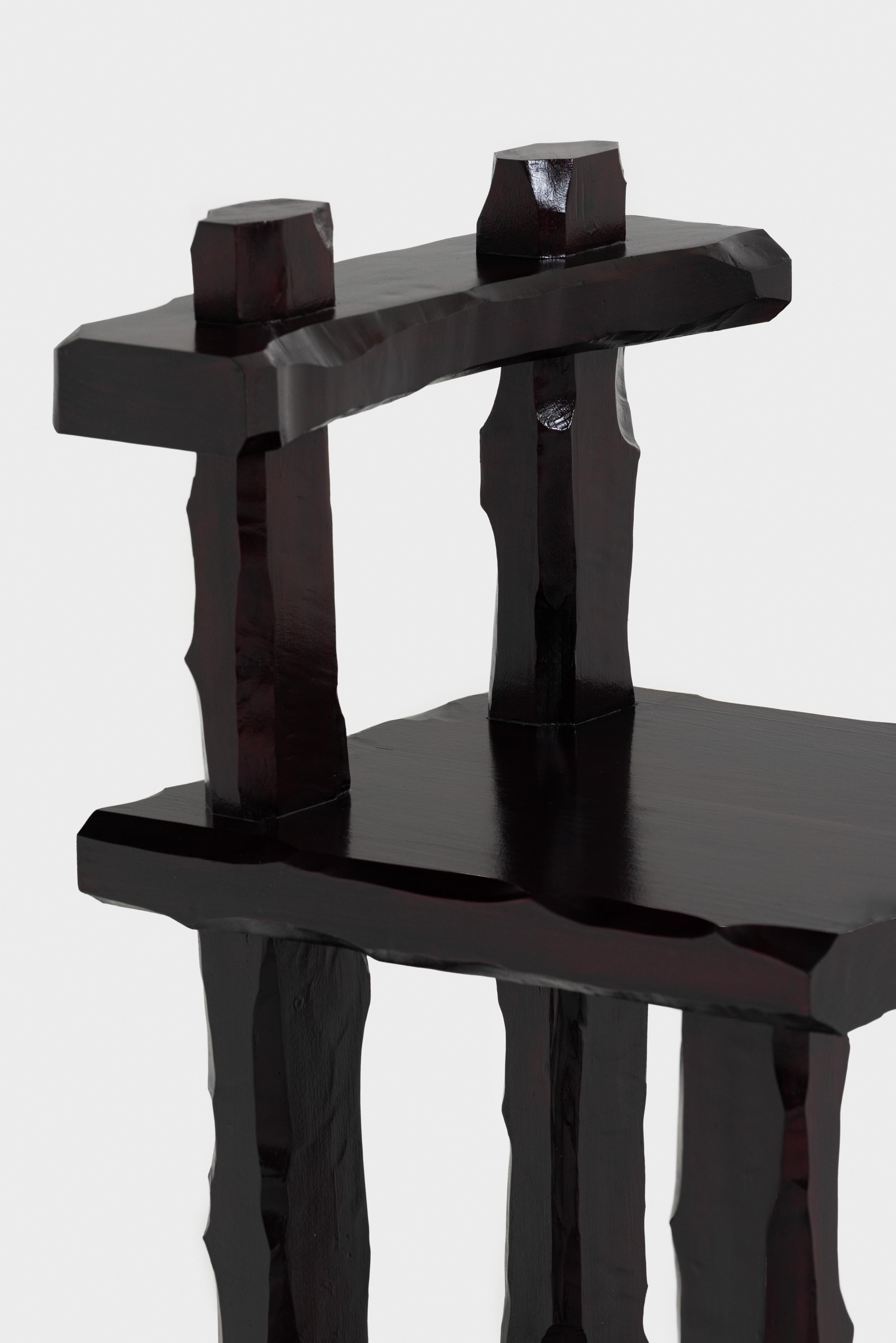 Belge Chaise Sculpting Archetypes en bois sculpté et laqué de Linde Freya Tangelder en vente