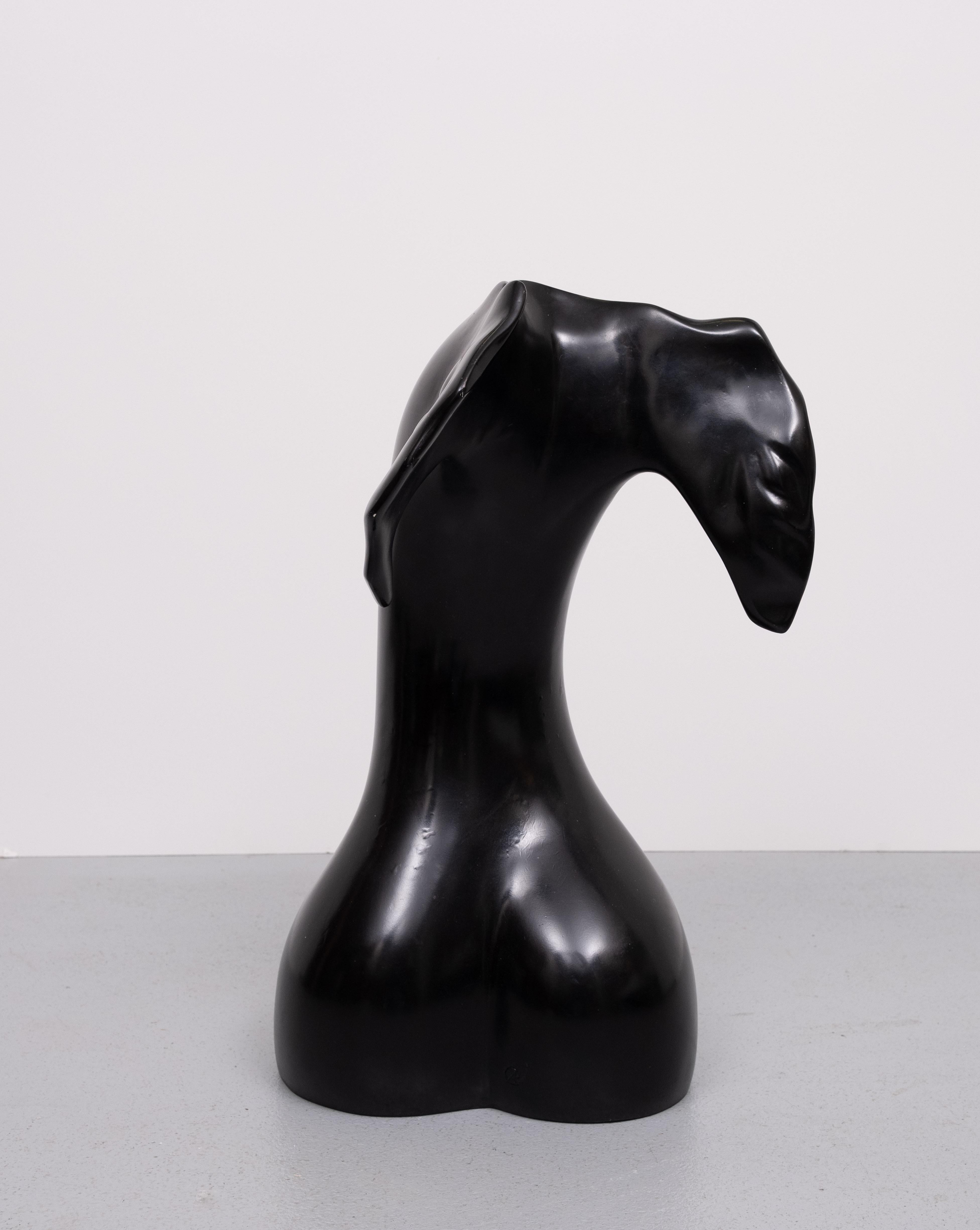 Arte escultórico  Torso de mujer con alas   1980s en venta 3