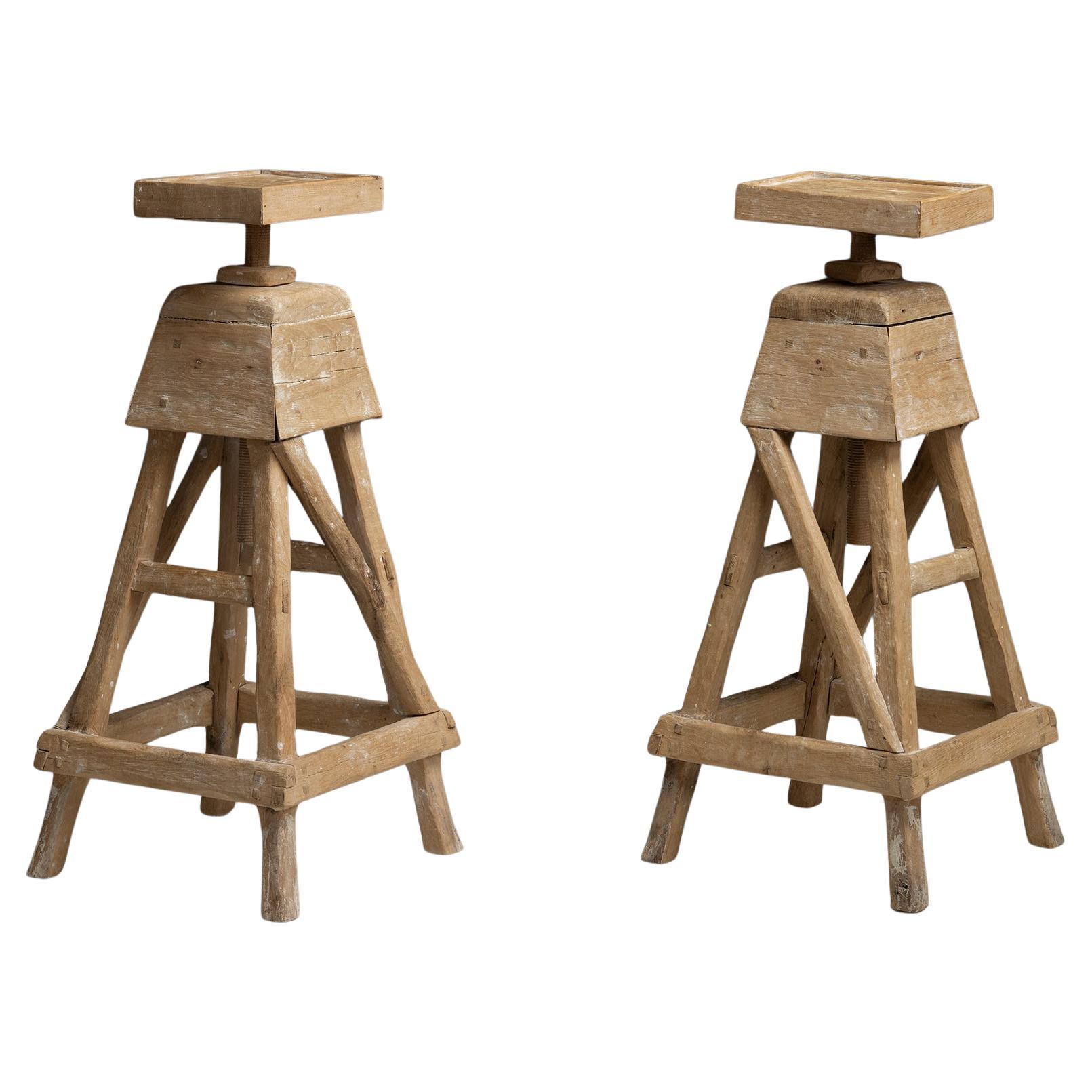 Sculptor Stands, England 2025 For Sale