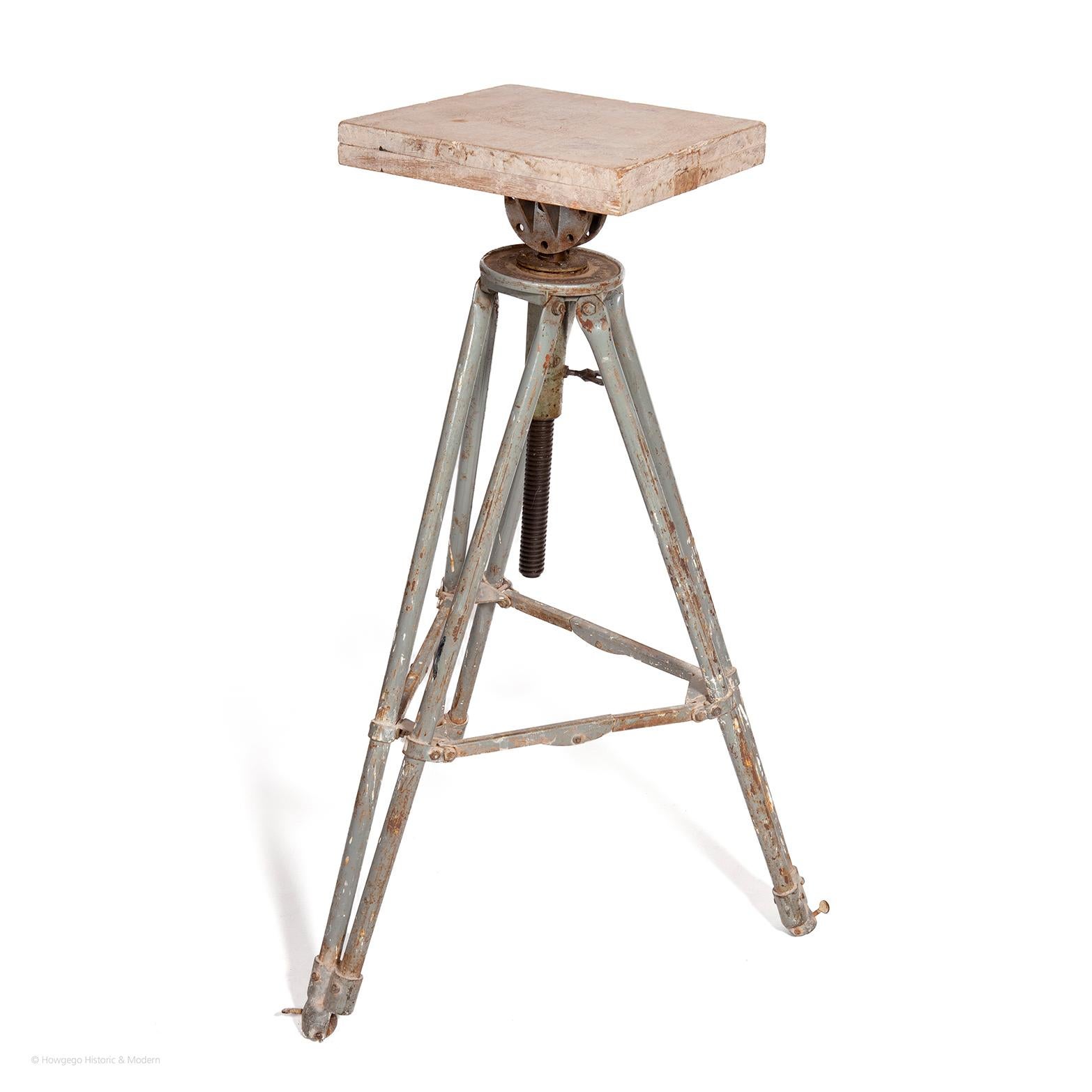 - This sculptor's modelling stand is usable and in working order
- It also creates an atmospheric aesthetic as a display stand for sculpture, object or lamp. 
- It has been used for decades and accumulated different materials and colours giving it