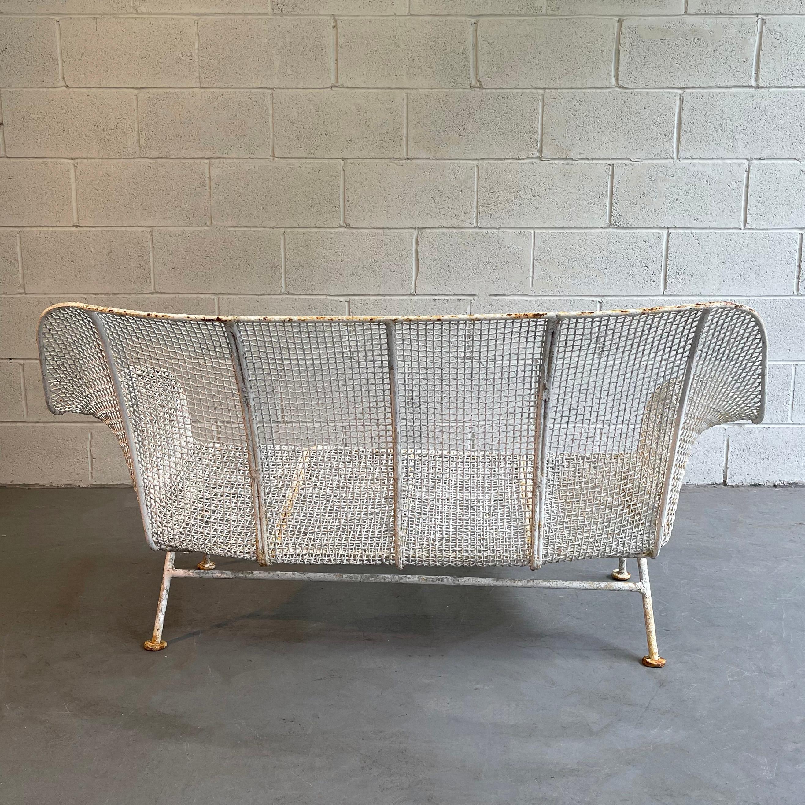 Sculptura Patio Loveseat Sofa by Russell Woodard In Good Condition For Sale In Brooklyn, NY