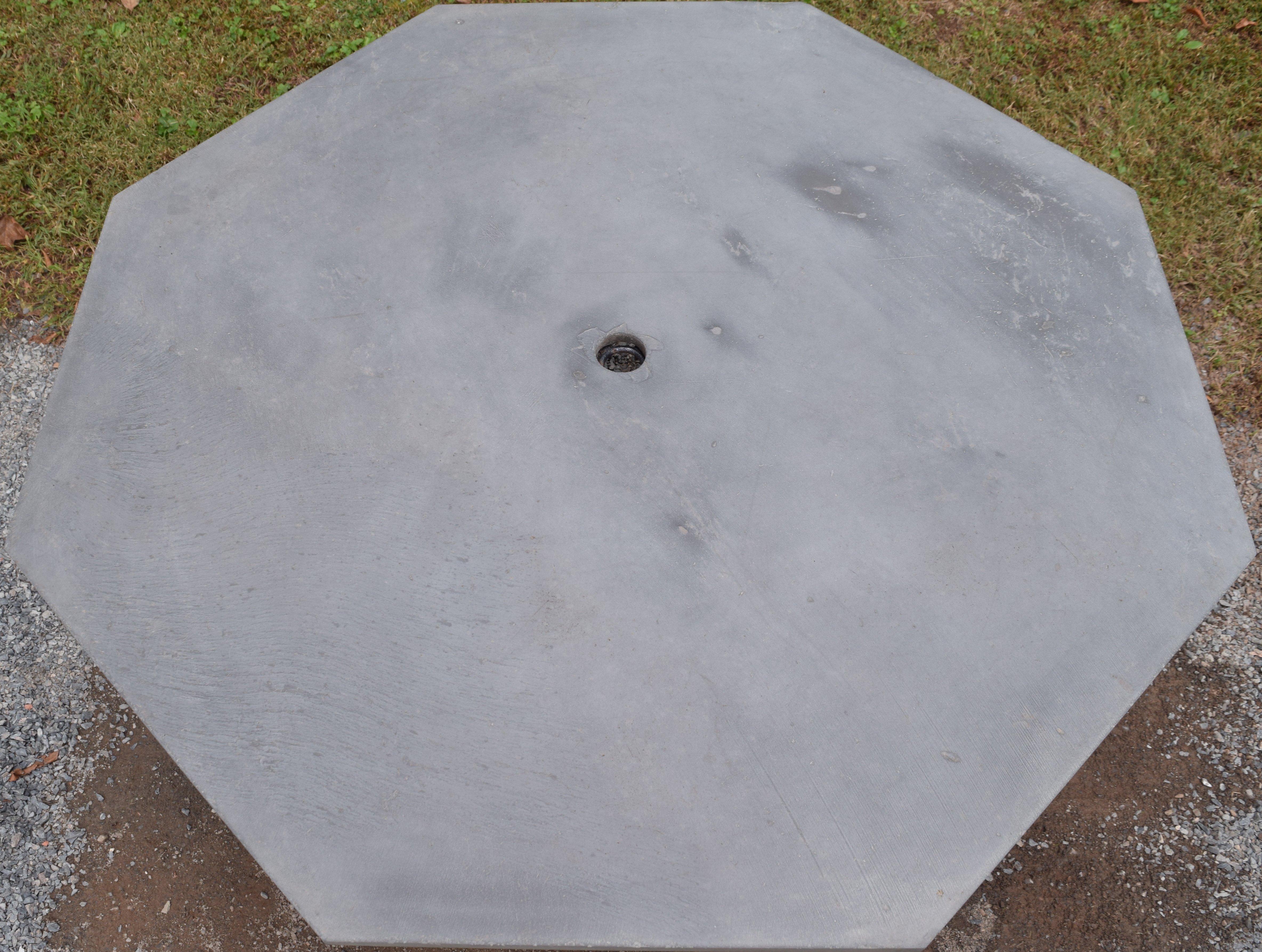 Mid-Century Modern Sculptura Table in Slate For Sale