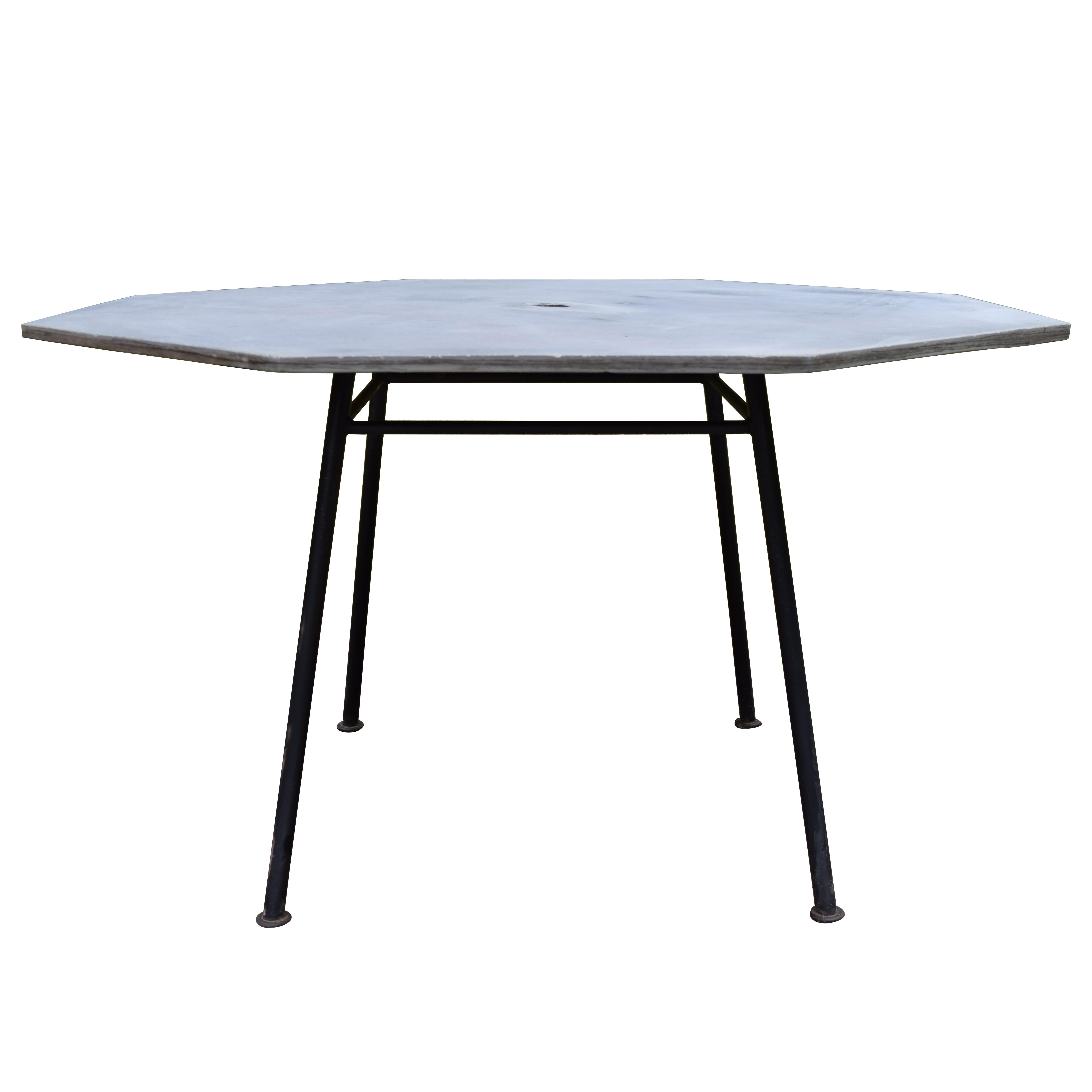 Sculptura Table in Slate For Sale
