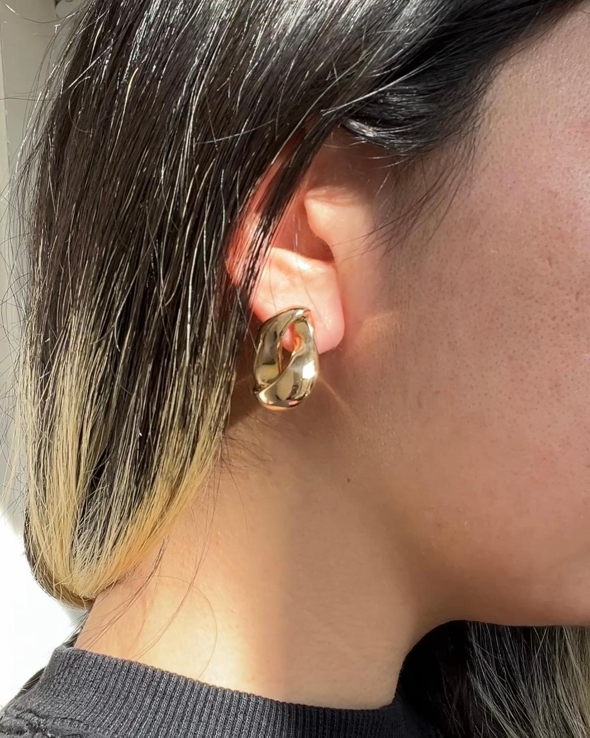 Women's Sculptural 14K Yellow Gold Hoop Earrings For Sale