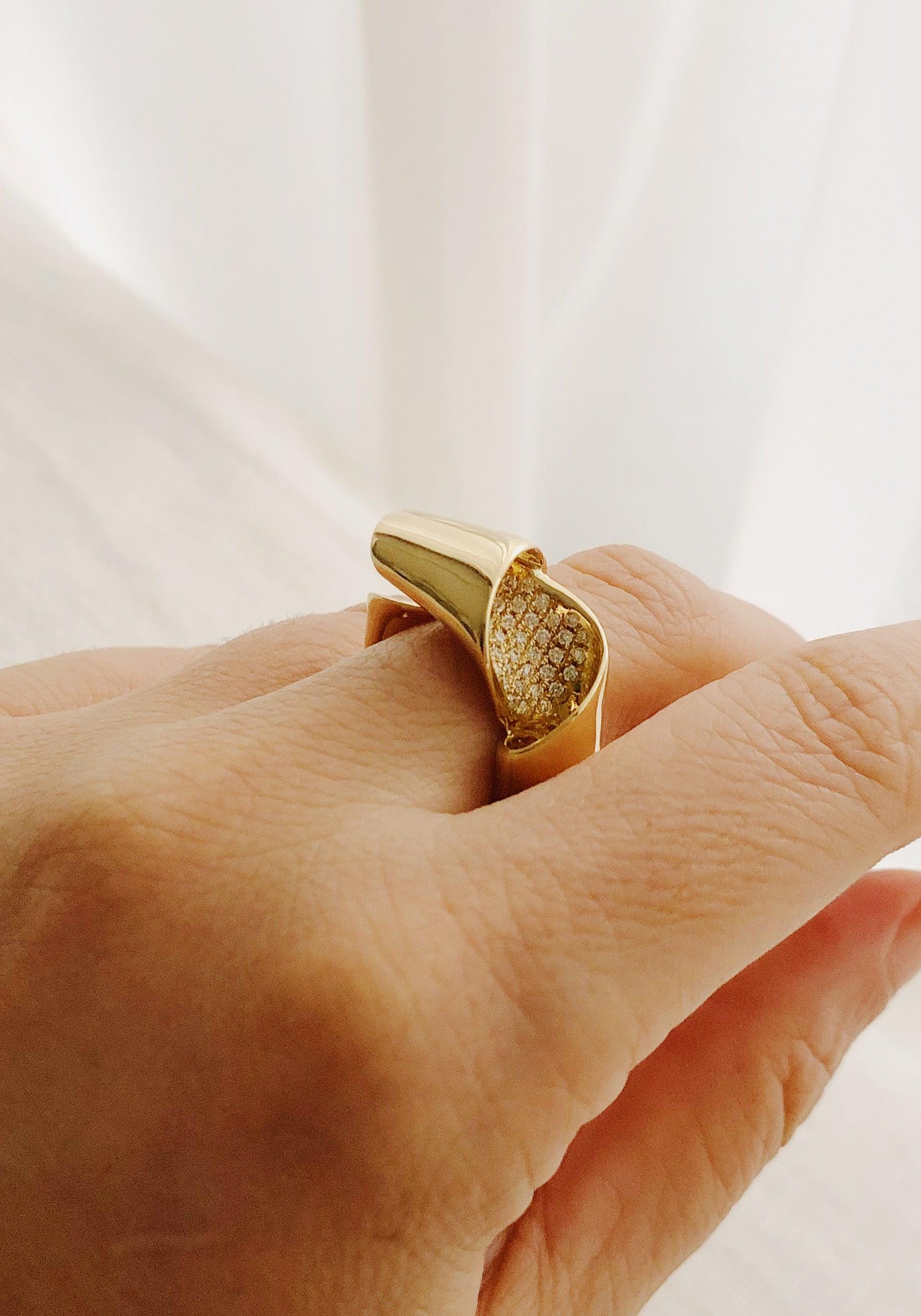 For Sale:  Sculptural 18k Gold and White Diamond Maar Ring 5