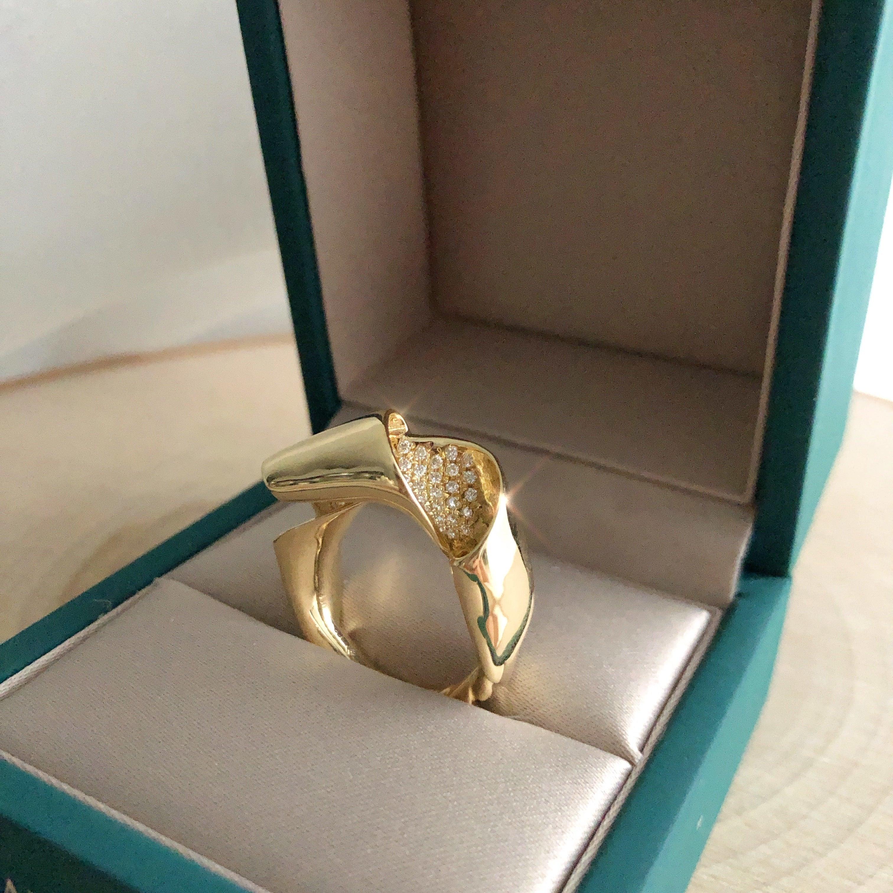 For Sale:  Sculptural 18k Gold and White Diamond Maar Ring 6