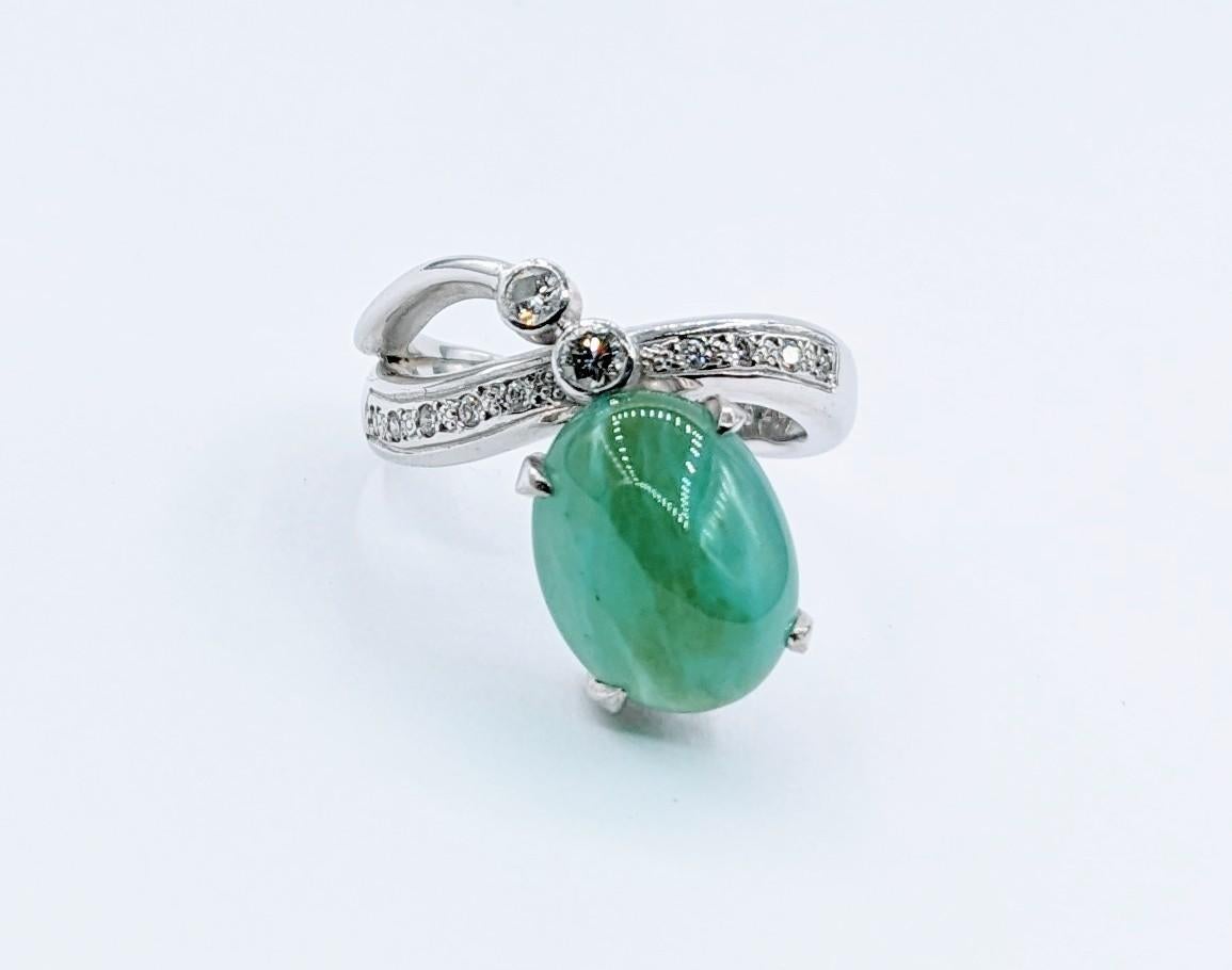 Sculptural 18k Jade & Diamond Cocktail Ring In Excellent Condition For Sale In Bloomington, MN