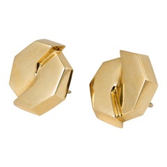 Vintage Sculptural 18 Karat Yellow Gold Earclips