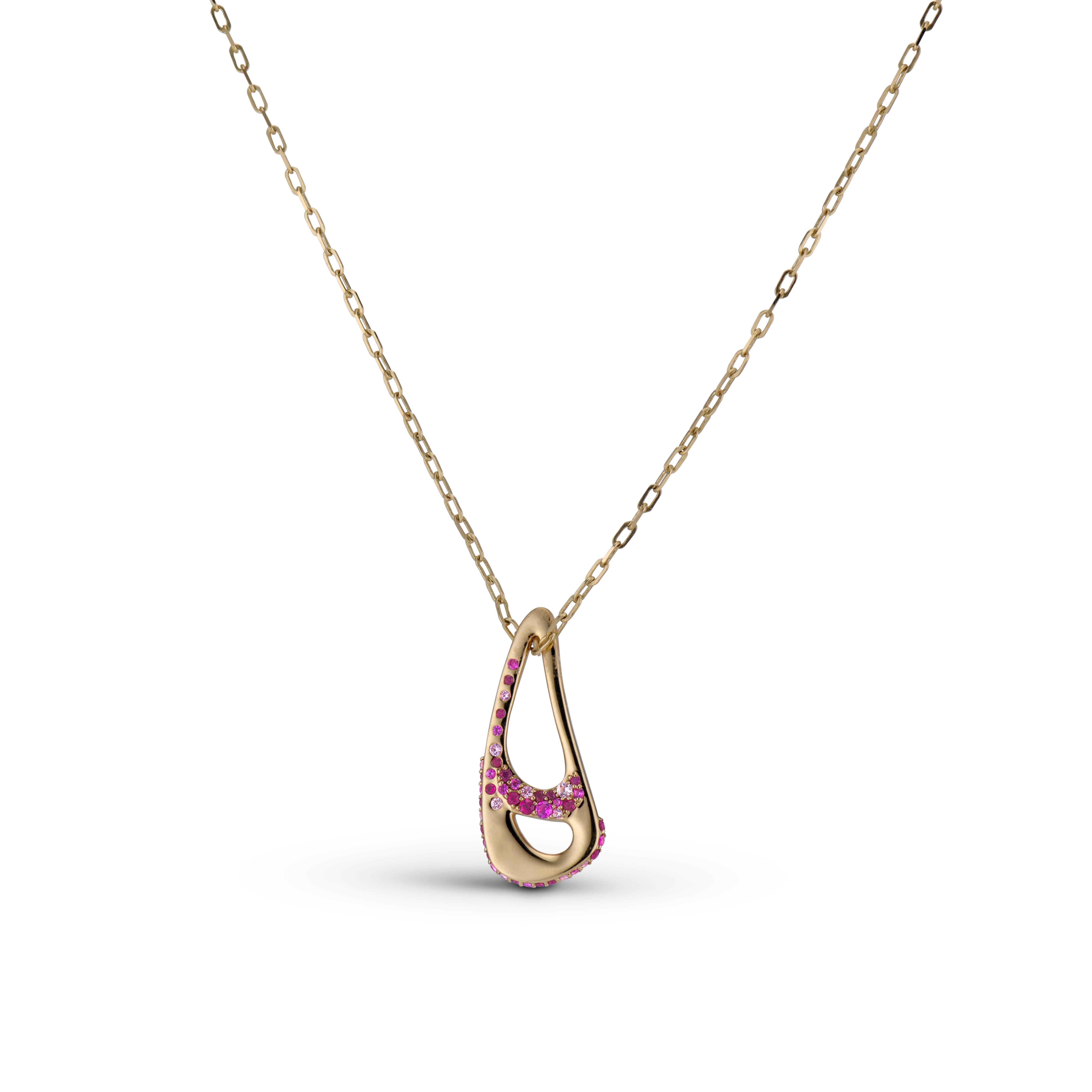 The Petite BALANCE pendant embodies the desire for stability in one's life.  As contemporary life pulls us into so many different directions, we need to be reminded to re-center our being and find the equilibrium we all need.  

Here the 18kt gold
