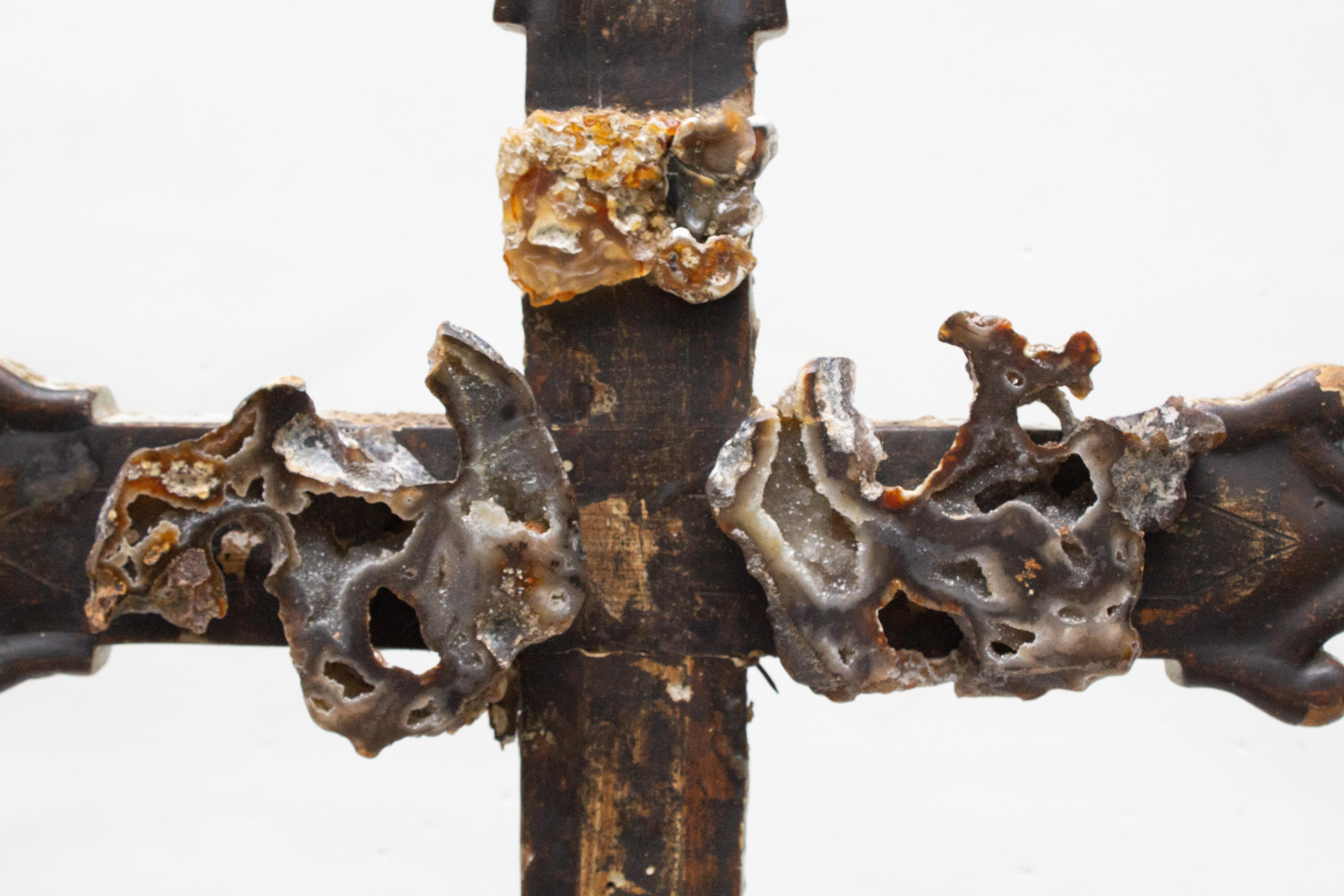 Hand-Carved 18th Century Italian Cross with Fossil Agate Coral and Mounted on Fossil Coral For Sale