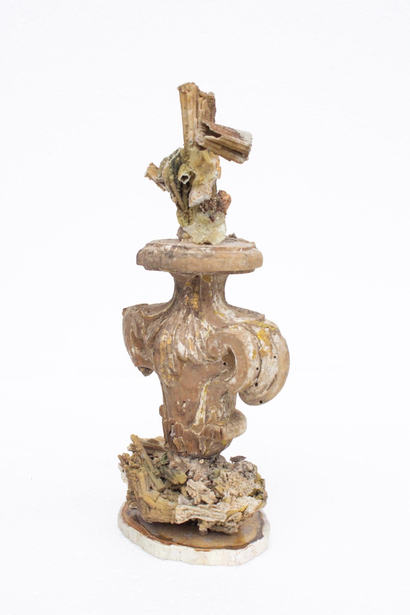 Rococo Sculpturale fragment de florence italienne rococo du 18ème siècle avec Stalagmite rare en vente