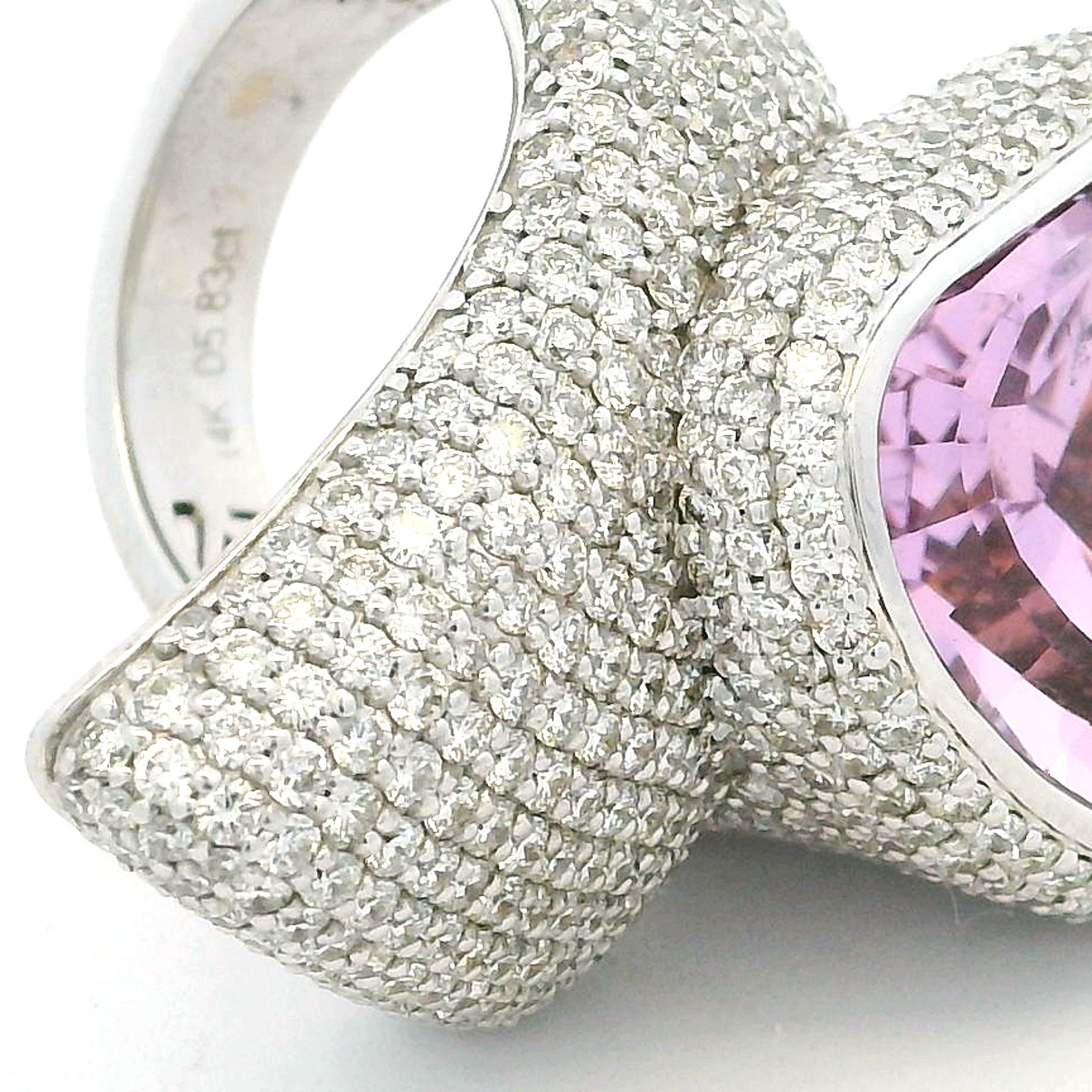 Escultural Anillo de Cóctel de 19,21 Quilates de Kunzita y Diamantes en Oro Blanco de 14K en venta 4