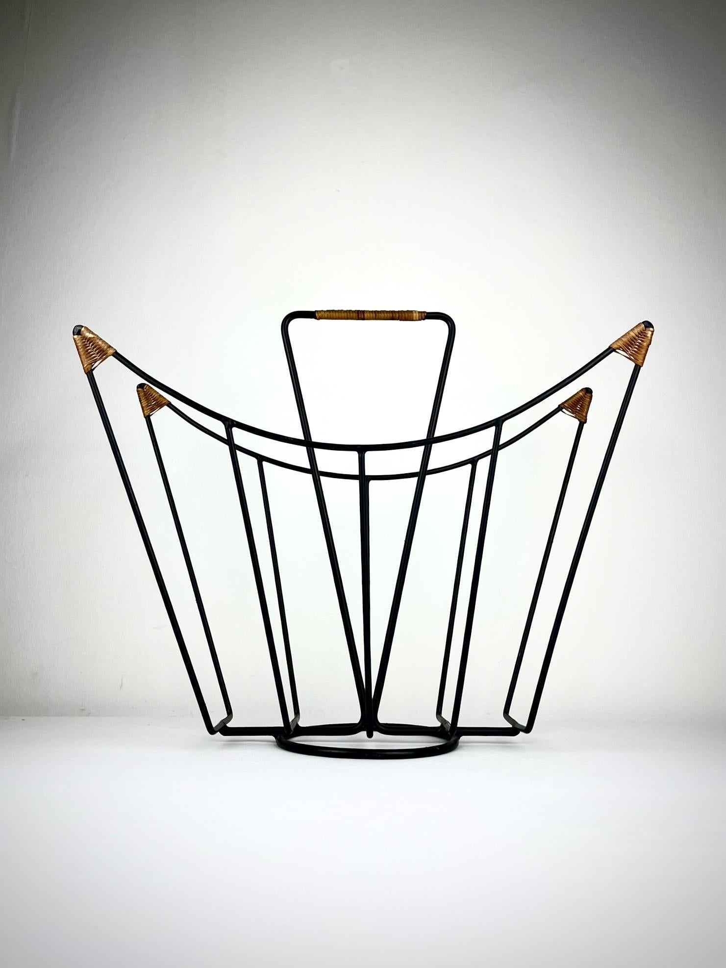 Sculptural 1950s metal magazine rack with twisted rattan details Laurids Lonborg For Sale 6