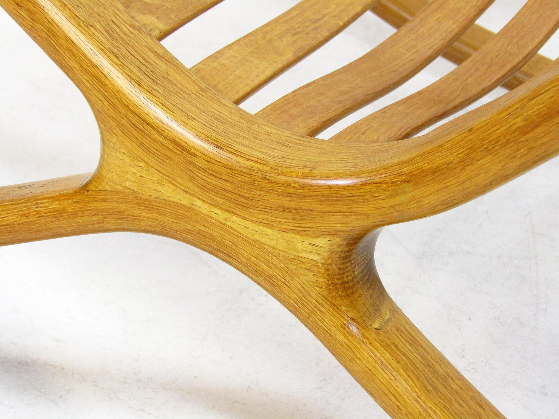 20th Century Sculptural 1960s Wishbone Rocking Chair In Oak By Robin Williams For Sale