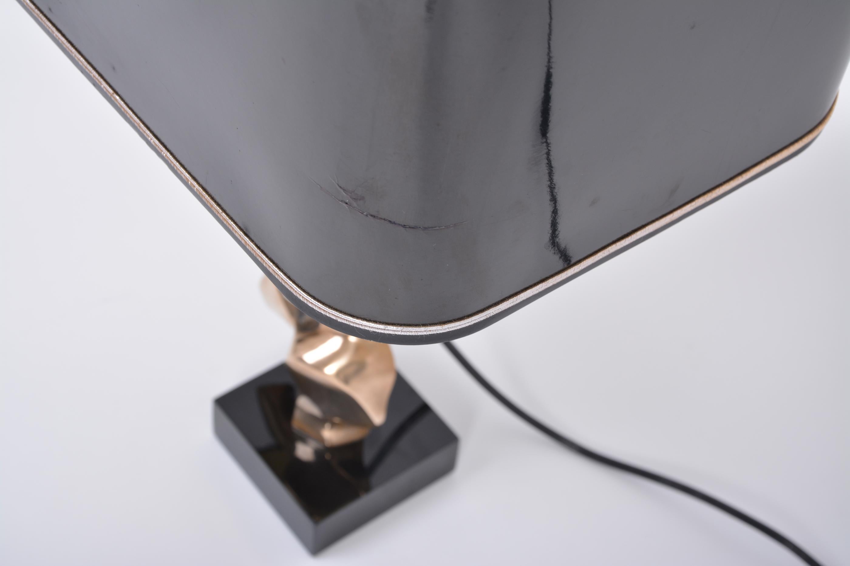 Sculptural 1970s French Bronze table lamp by Michel Jaubert  For Sale 4