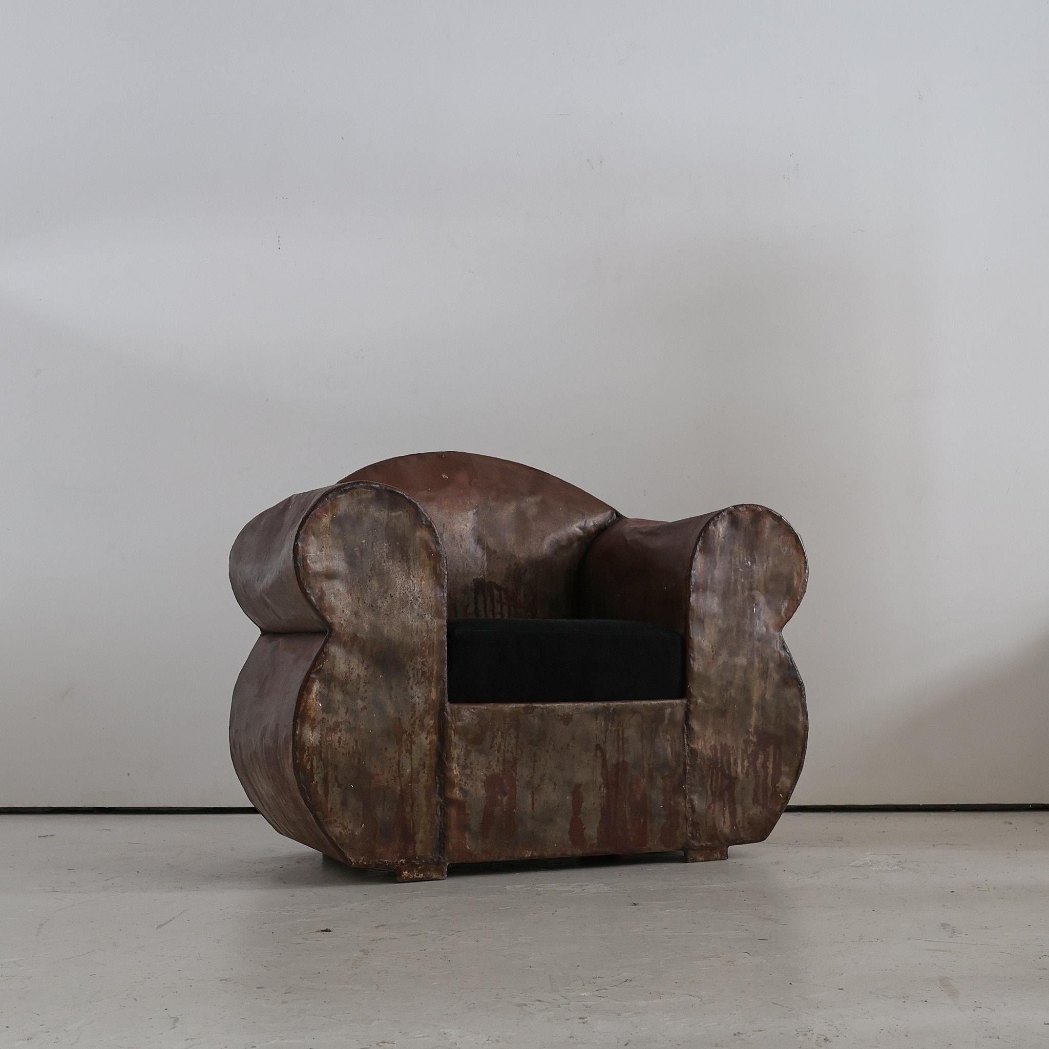 Sculptural 1970s Oversized Metal Club Chair For Sale 7