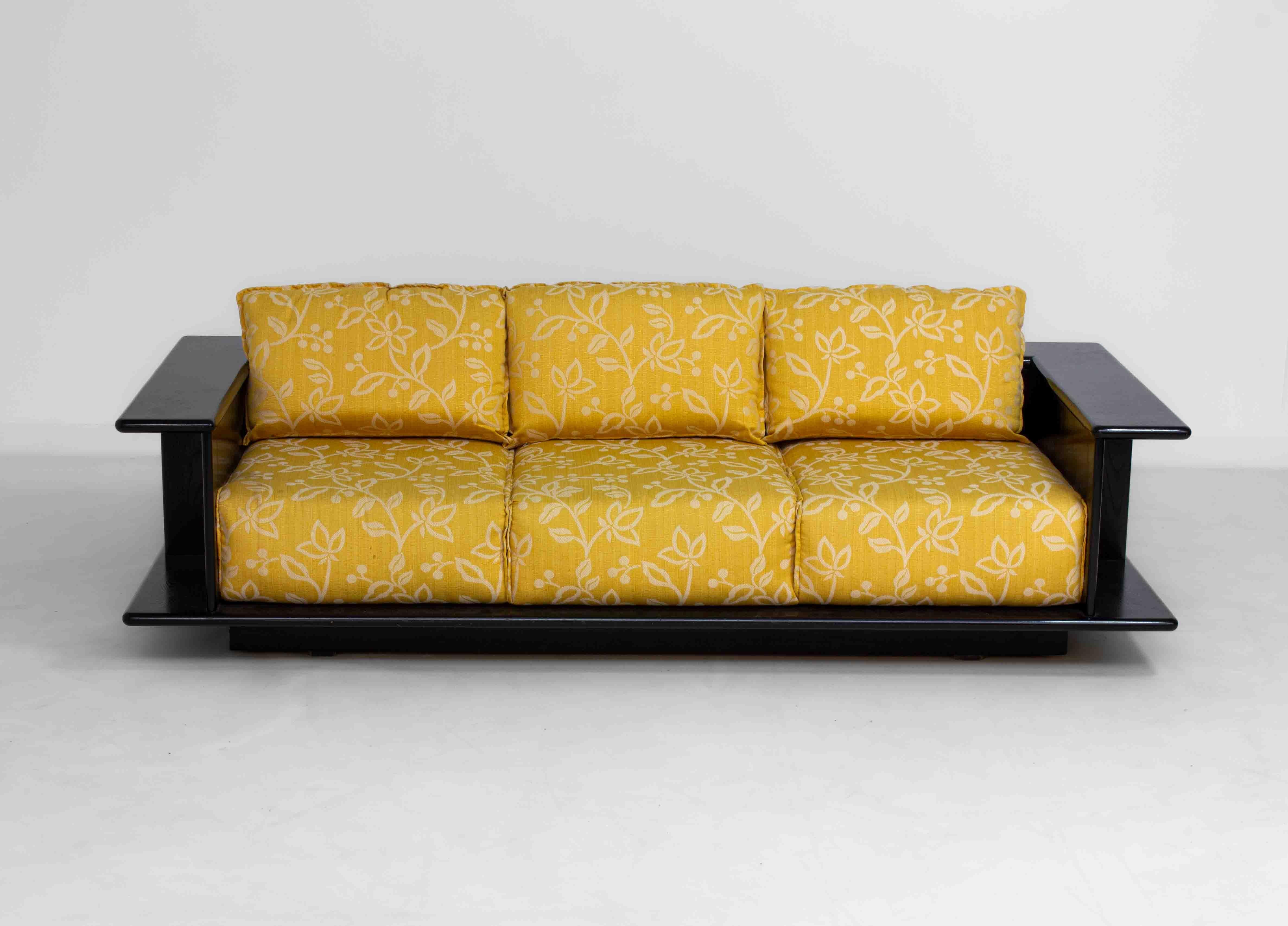 Skulpturales 3-Sitzer-Sofa von Carlo Bartoli, Italien 1970er (Italienisch) im Angebot