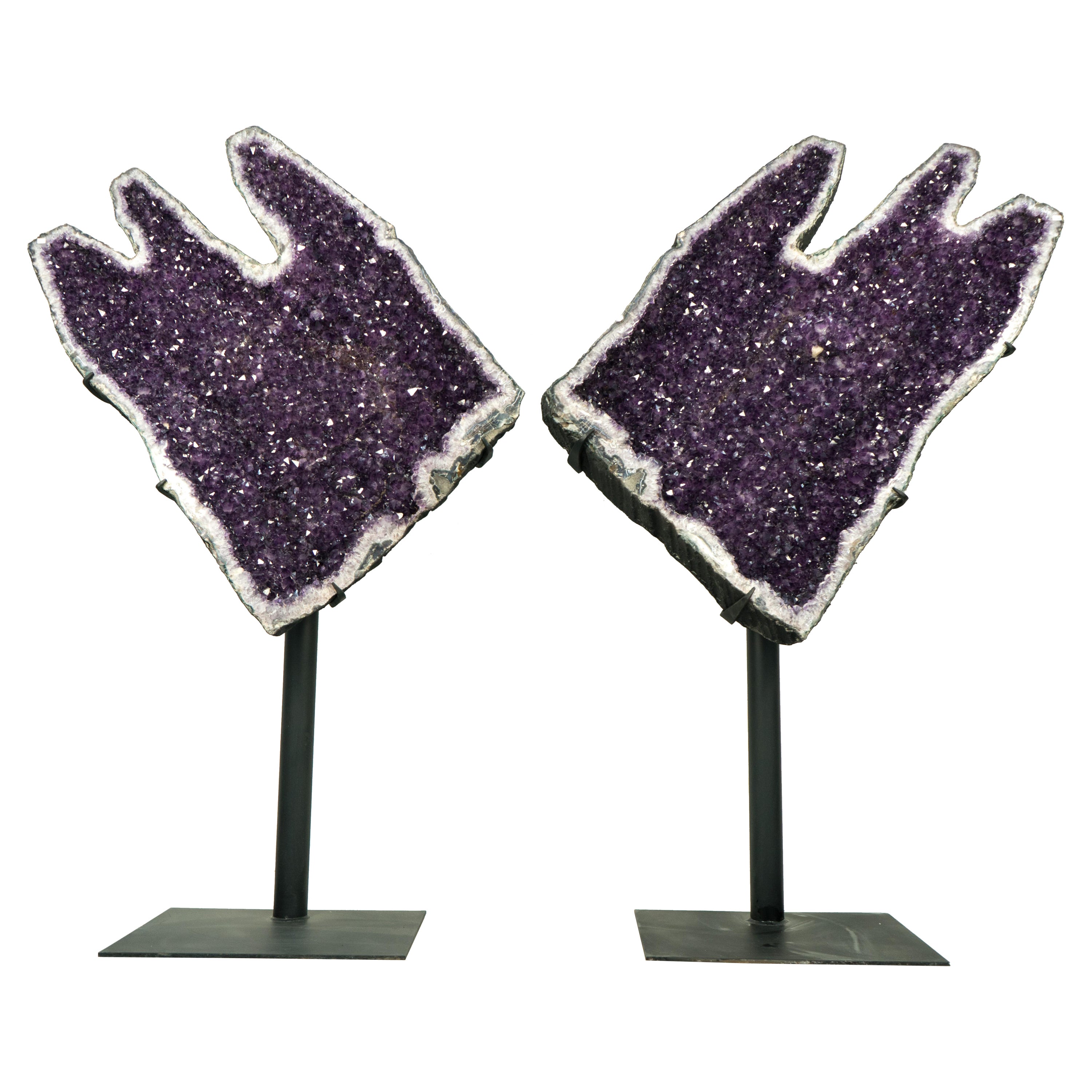 Sculpturales géodes améthystes géométriques de 7 pieds de haut avec améthyste violet profond de haute qualité