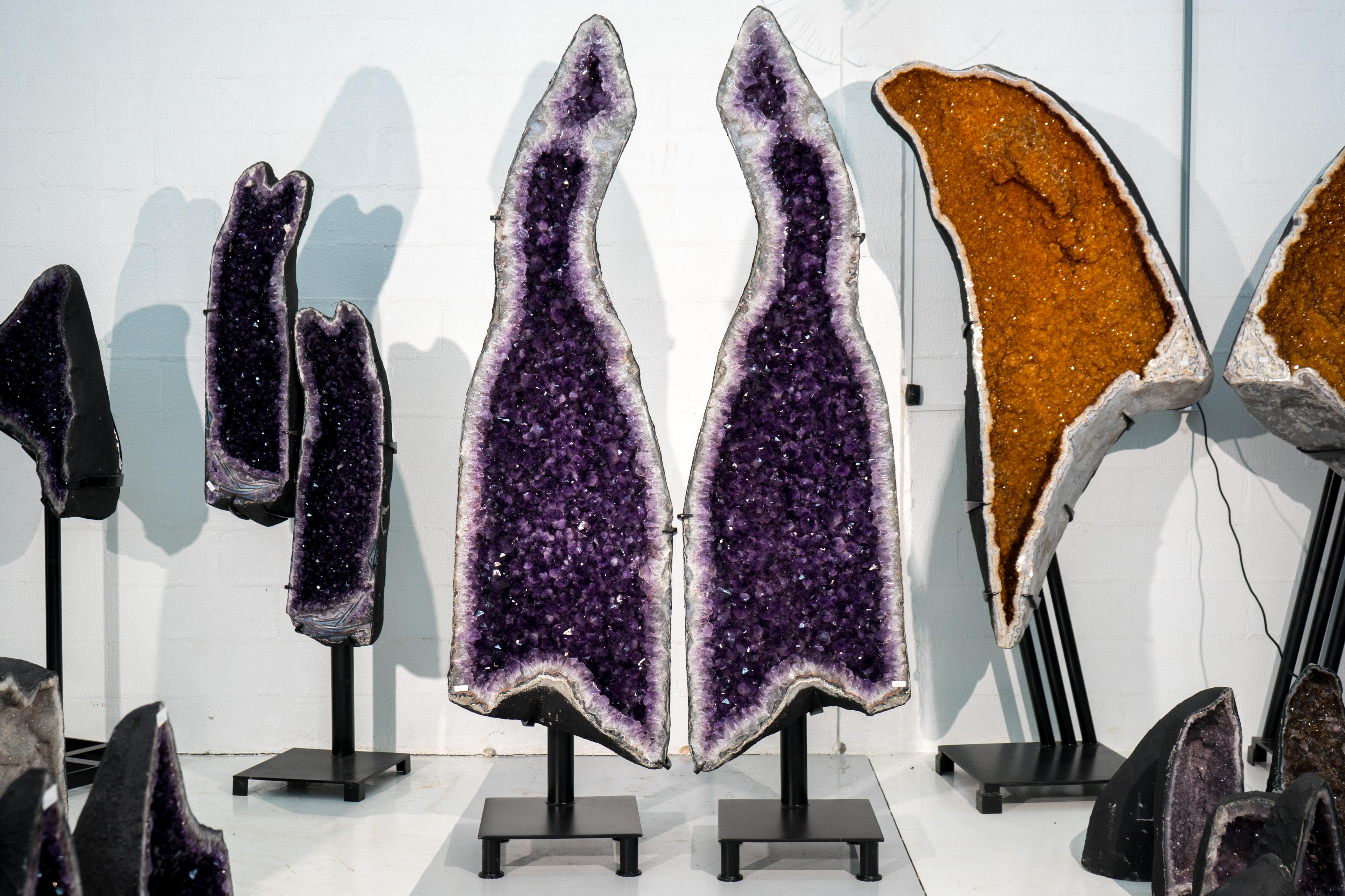 Cristallo Geodi di ametista scultorei alti 9 piedi, Druzy di ametista viola scuro Nature X-Large in vendita