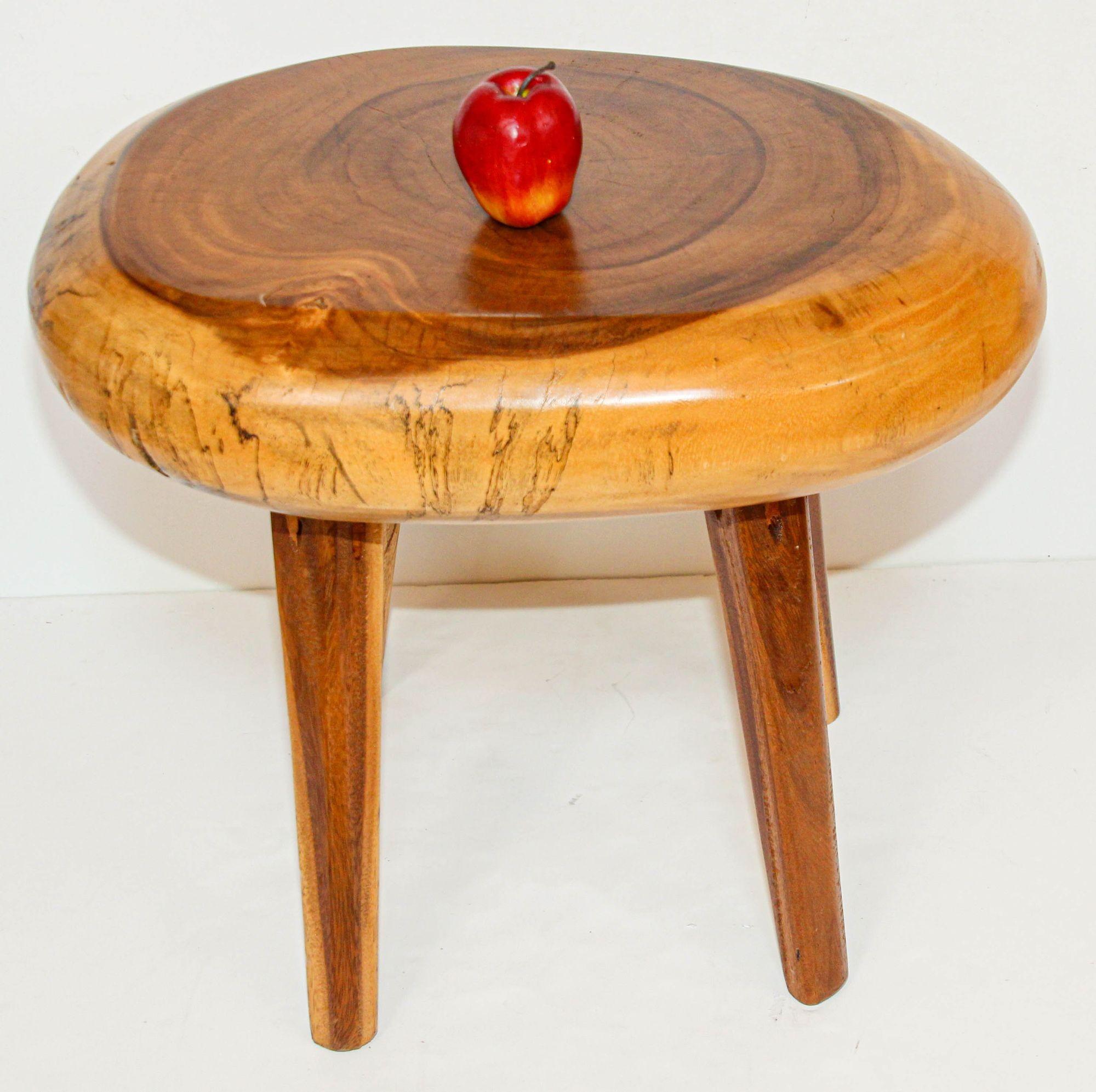 Table d'appoint sculpturale Bois de manguier bio Wabi Sabi fait à la main en vente 5