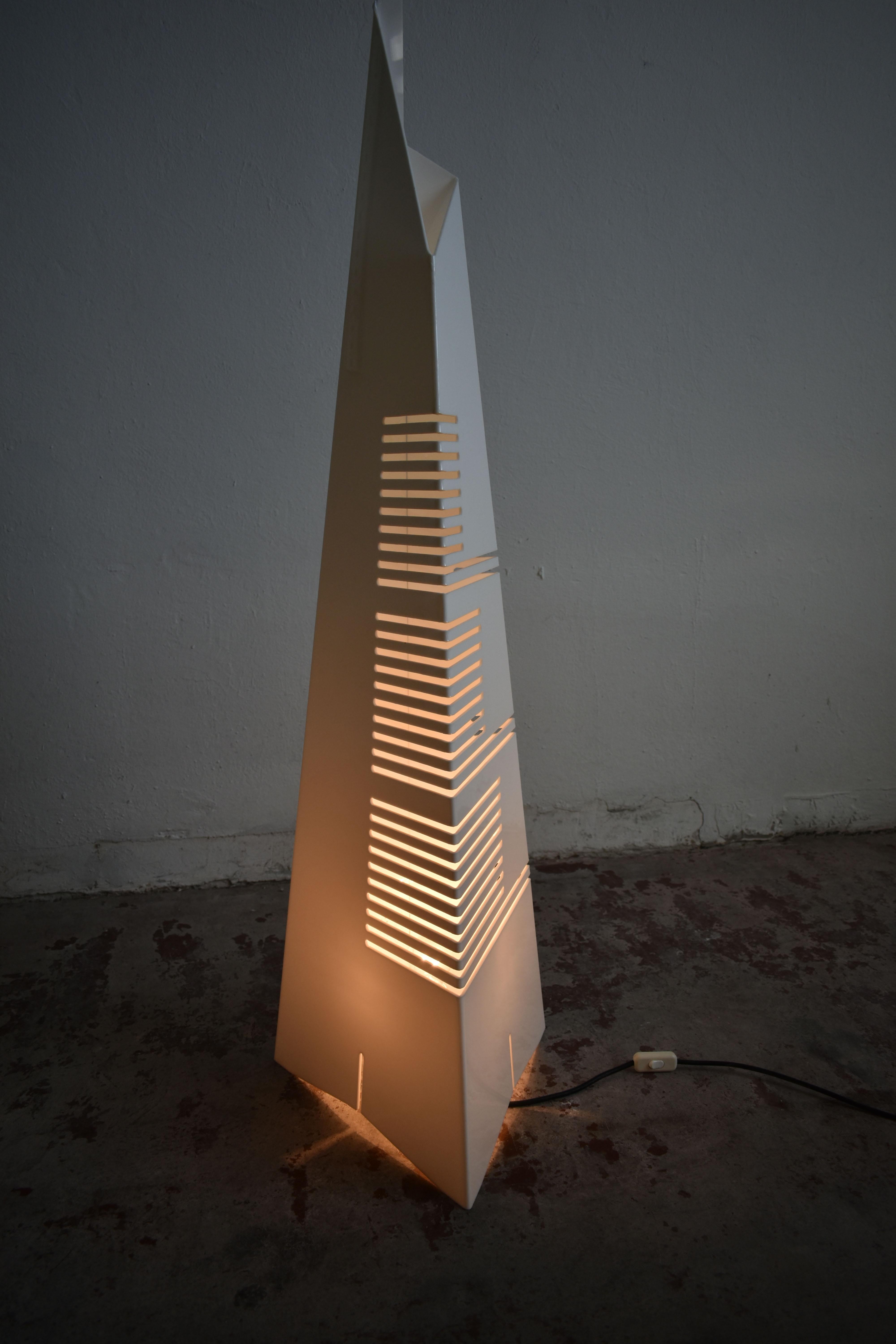 Italian Sculptural Acrylic 'Il Personaggi' Floor Lamp by Enrico Tronconi, Italy, 1970s