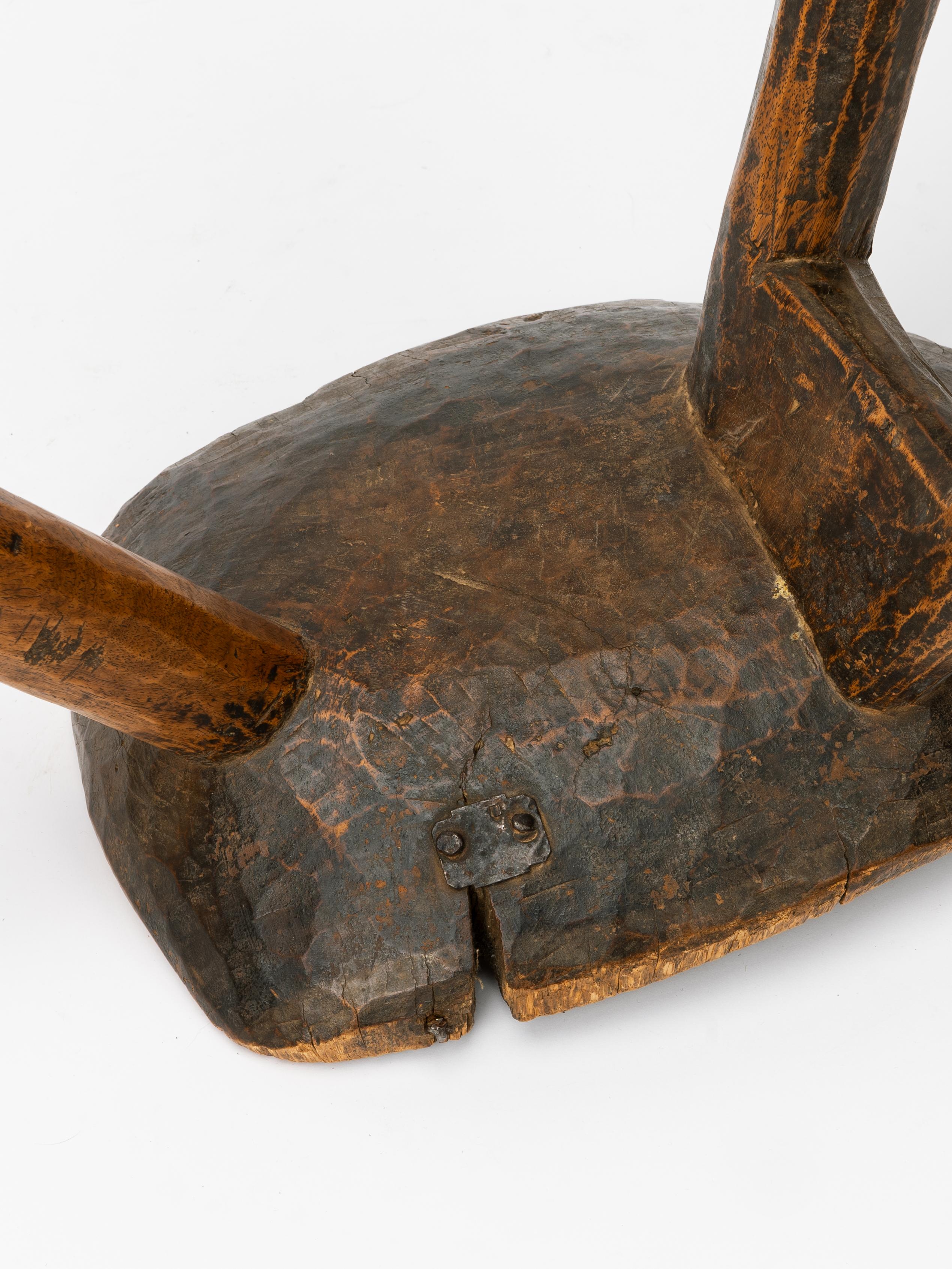 Tabouret bas africain sculpté de la tribu Lobi en vente 5