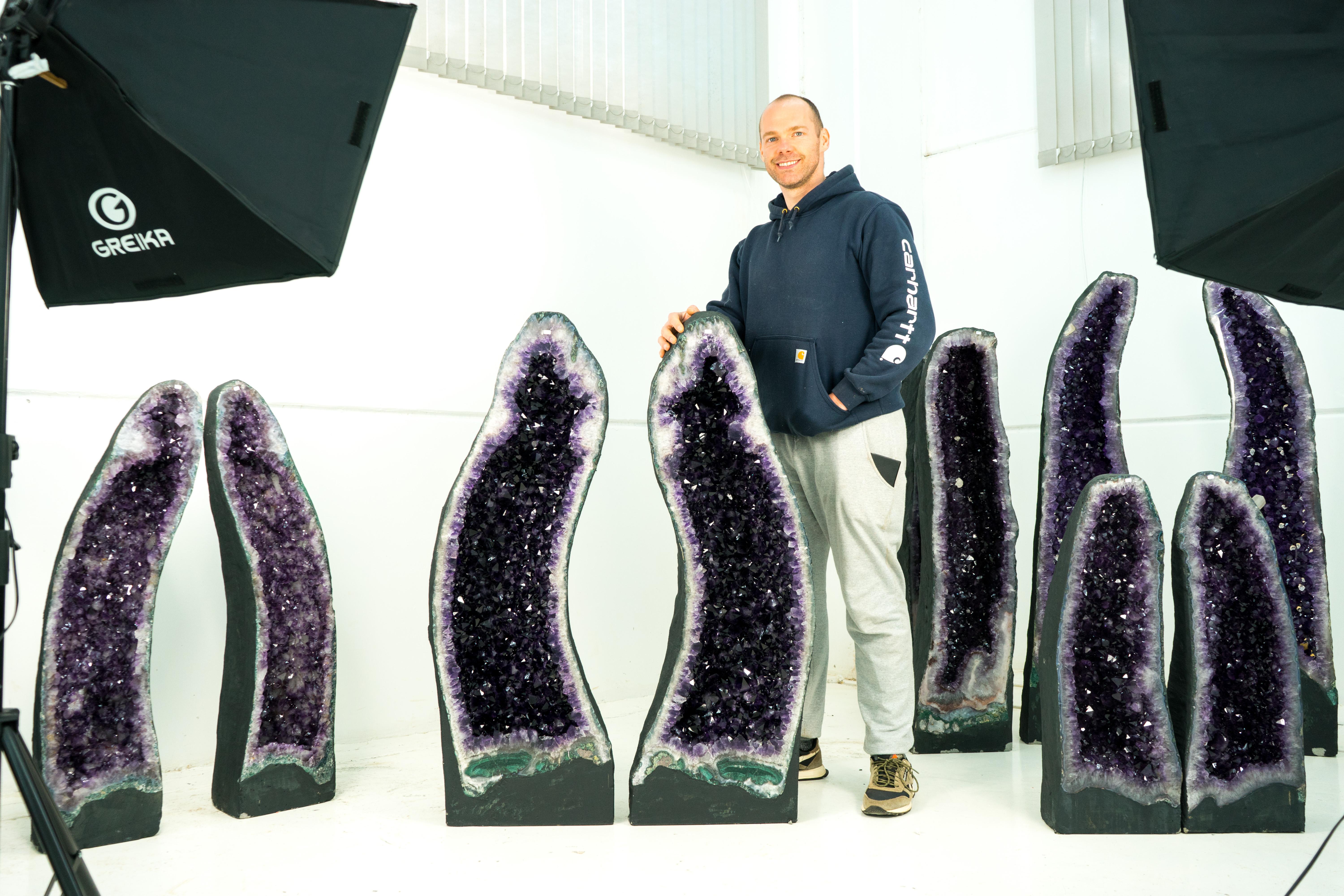 Geodas Catedral de Amatista Escultóricas con Grandes Cristales de Gelatina de Uva AAA en venta 2