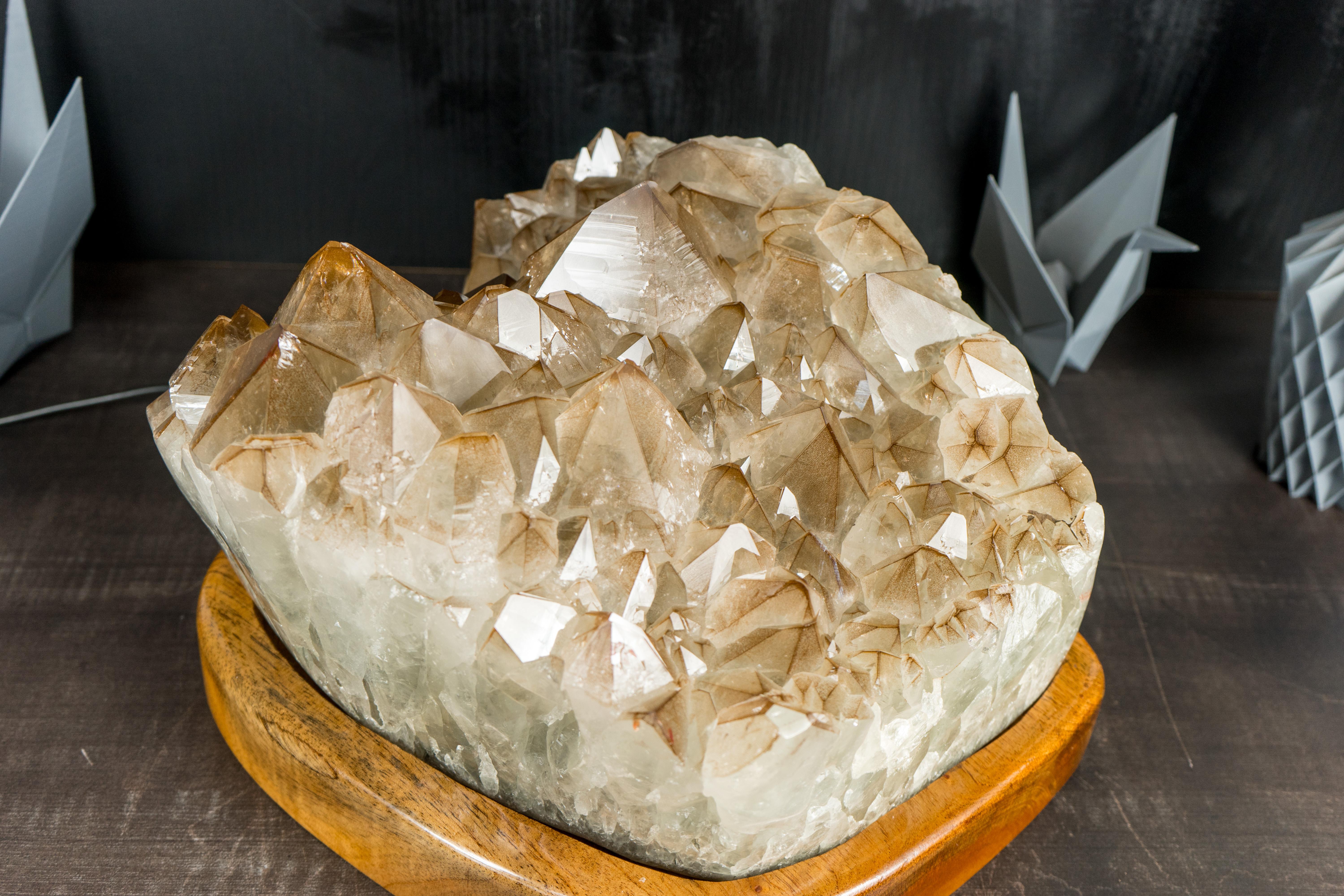 Lámpara de sobremesa escultural de cristal de amatista Hecha a medida con una amatista de clase mundial en venta 7