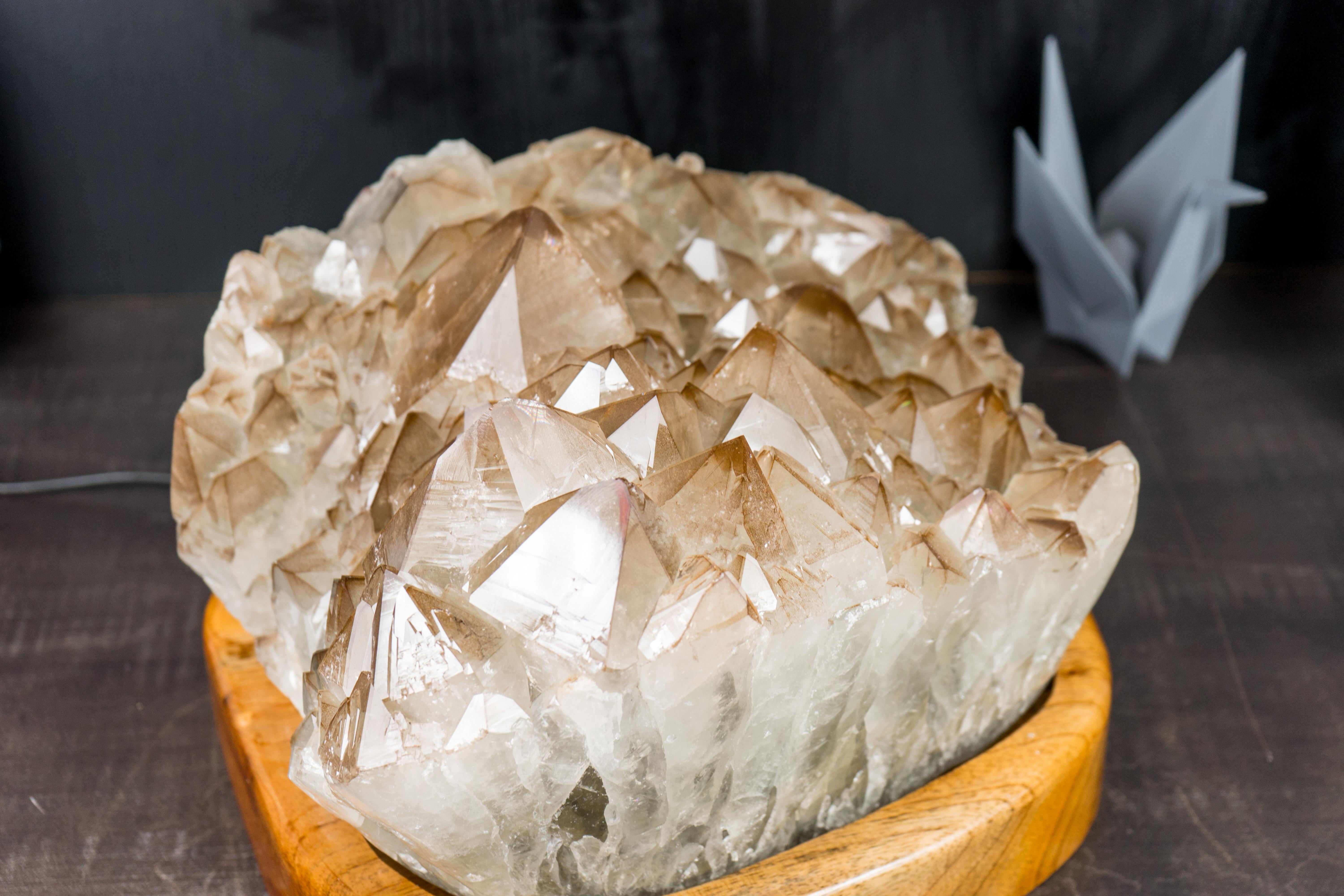 Lámpara de sobremesa escultural de cristal de amatista Hecha a medida con una amatista de clase mundial en venta 8