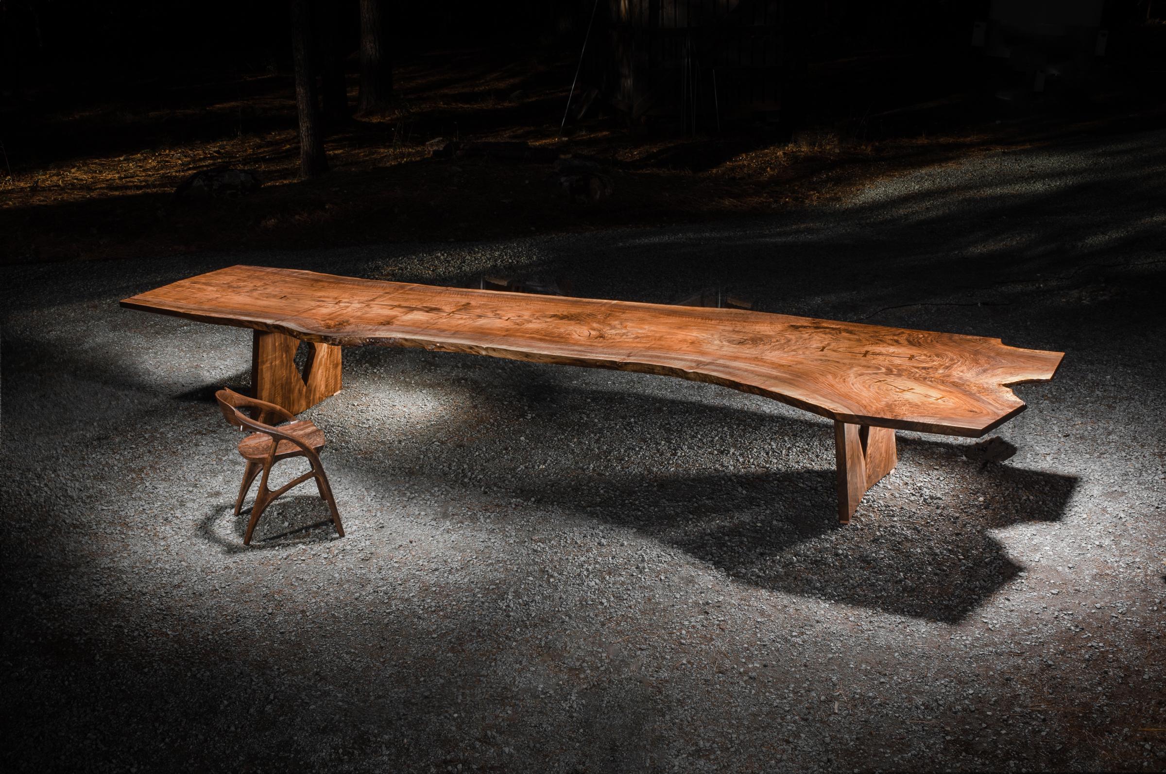 Sedia Wapiti scultorea e fluida in noce Claro di Erickson Woodworking in vendita 1