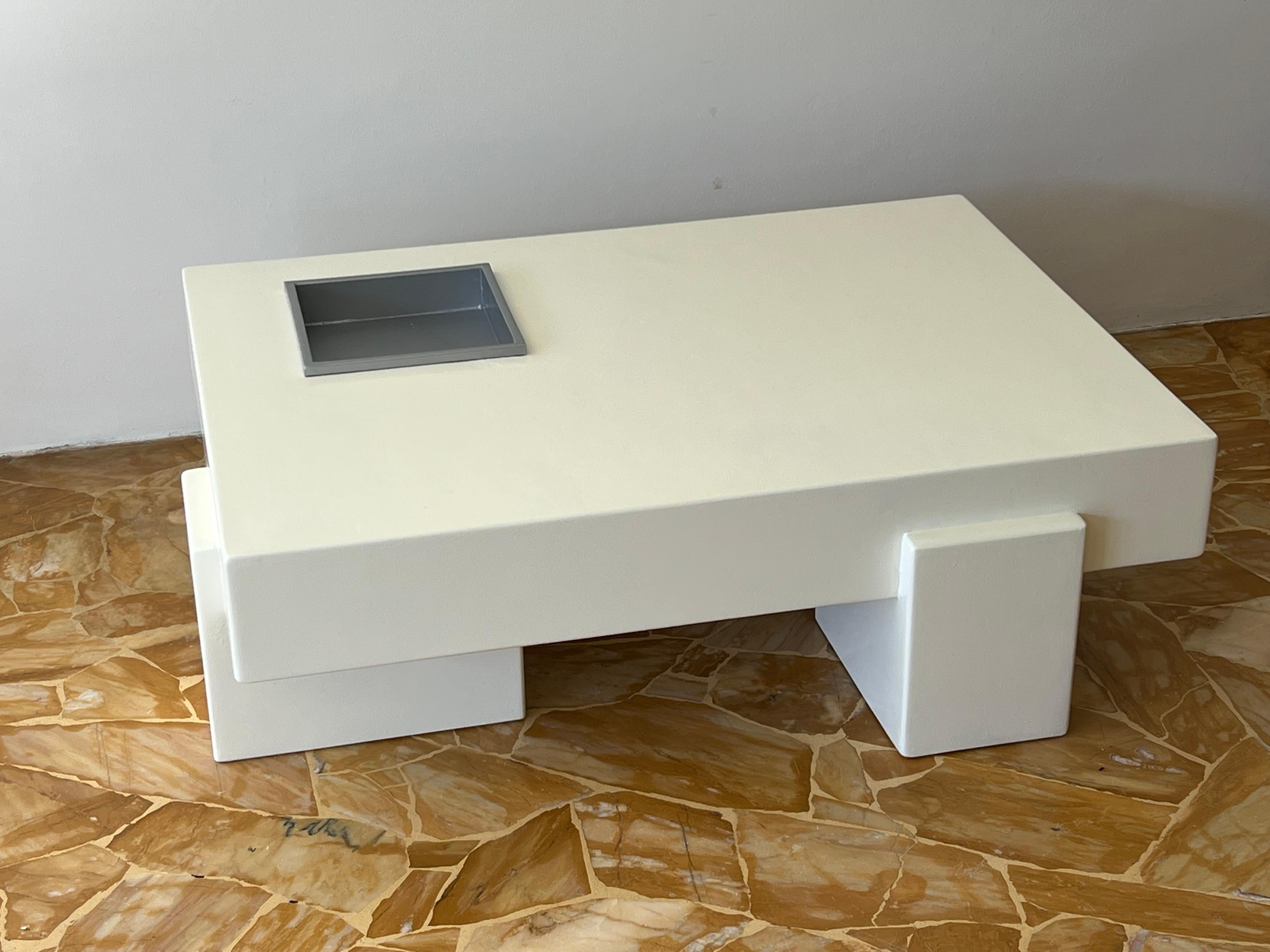 Rare table basse brutaliste sculpturale de l'architecte Eugenio Mondellini en vente 5