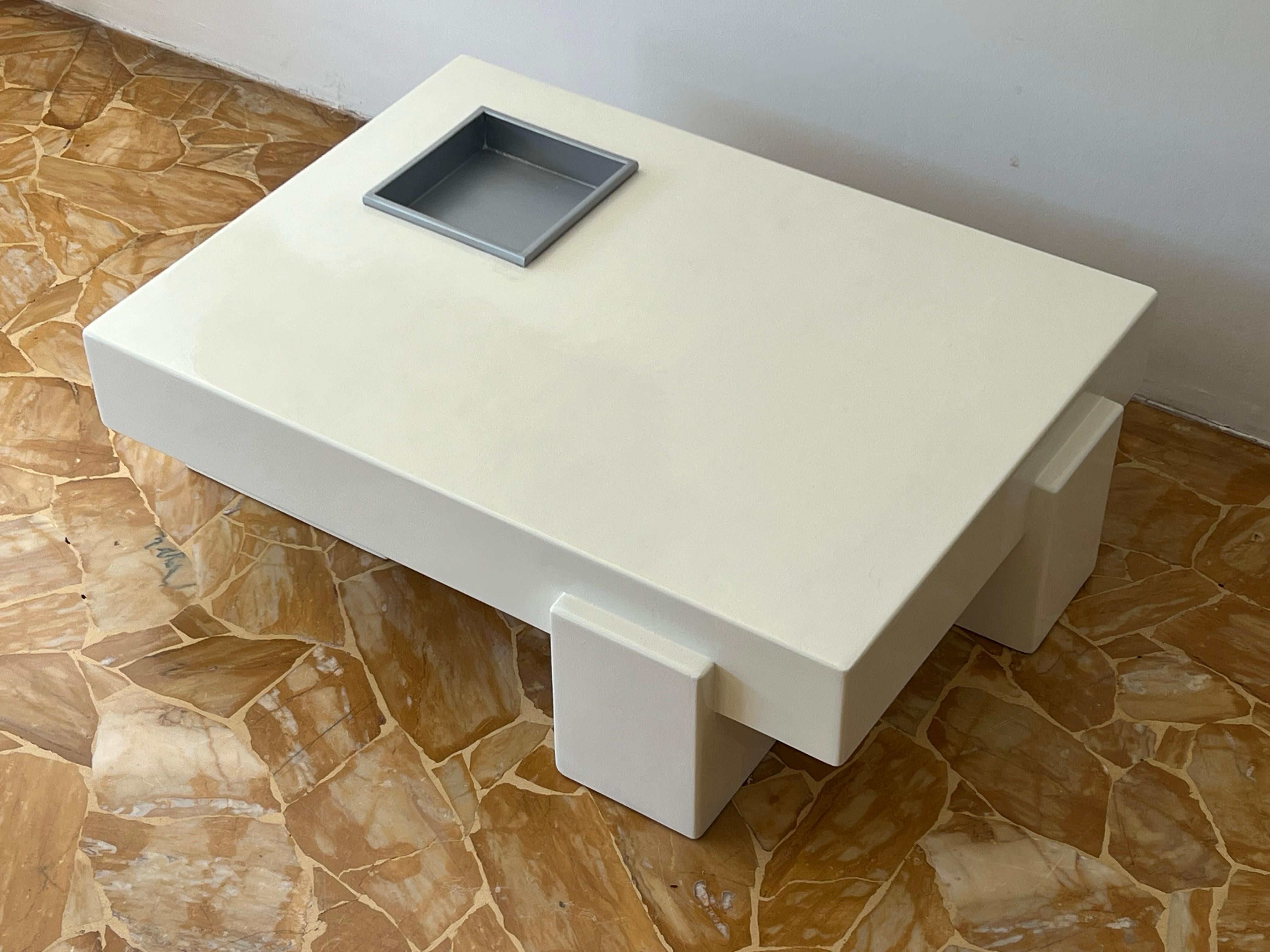 Rare table basse brutaliste sculpturale de l'architecte Eugenio Mondellini en vente 6