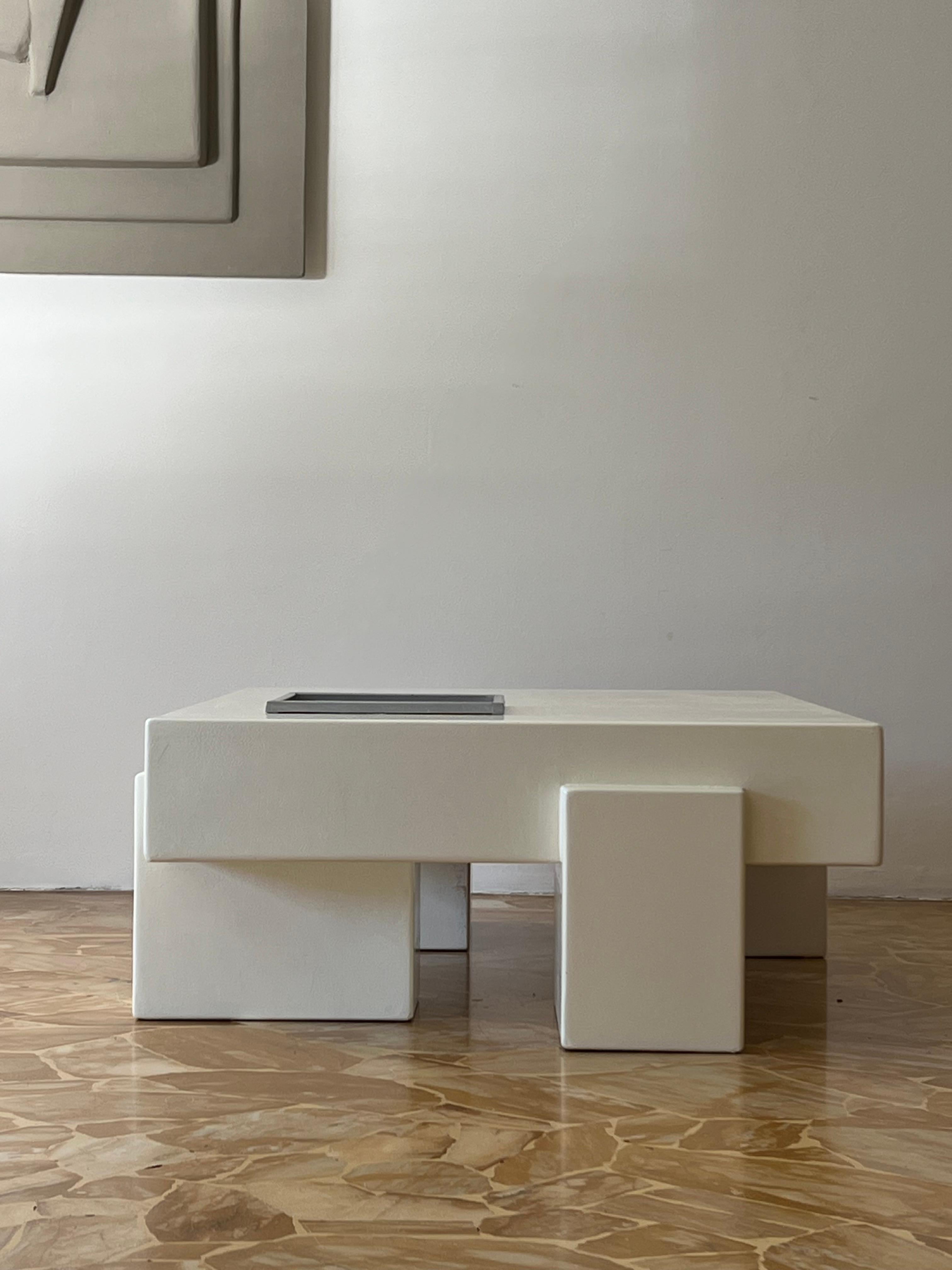 Rare table basse brutaliste sculpturale de l'architecte Eugenio Mondellini en vente 11