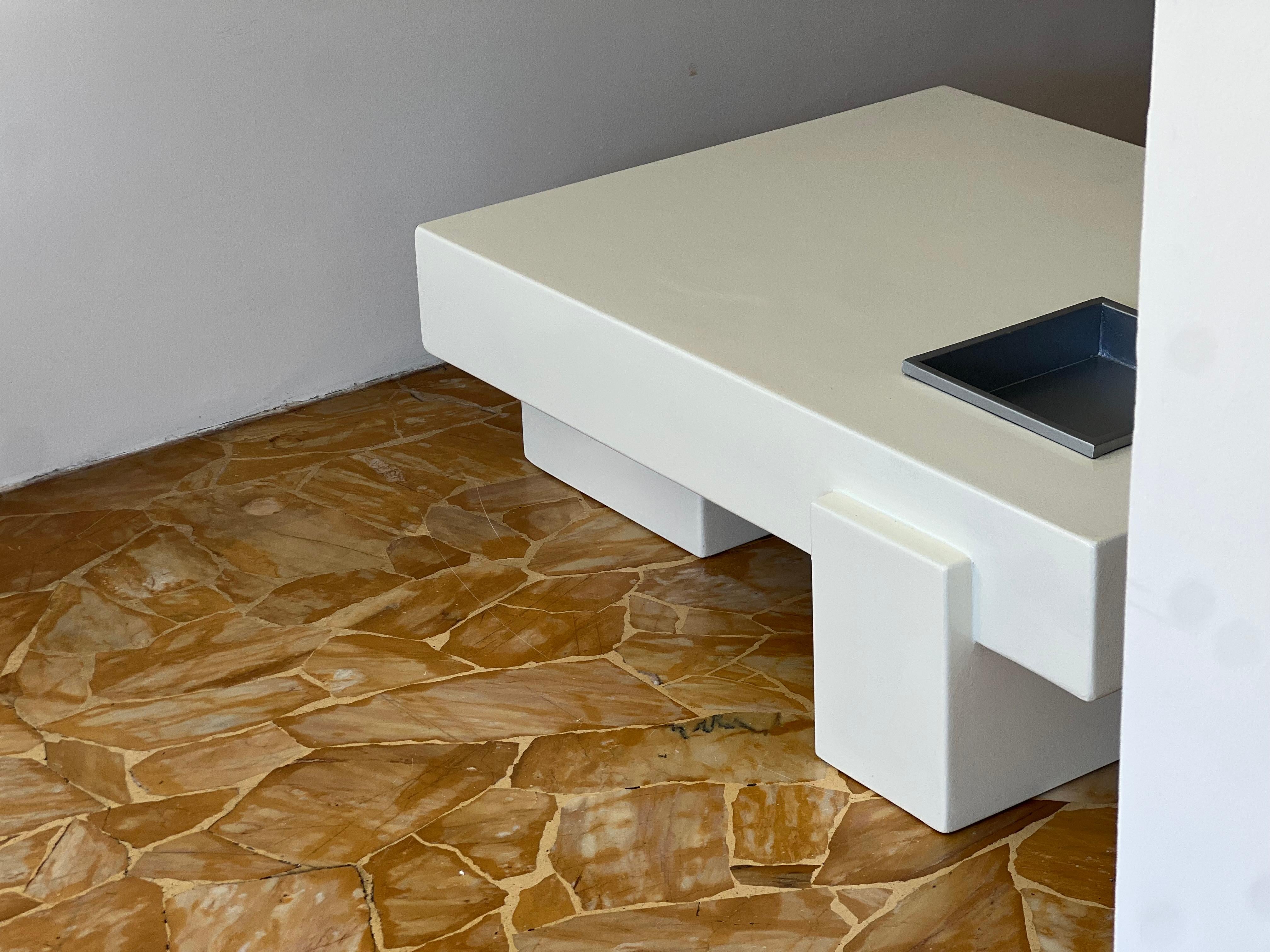 Rare table basse brutaliste sculpturale de l'architecte Eugenio Mondellini en vente 12