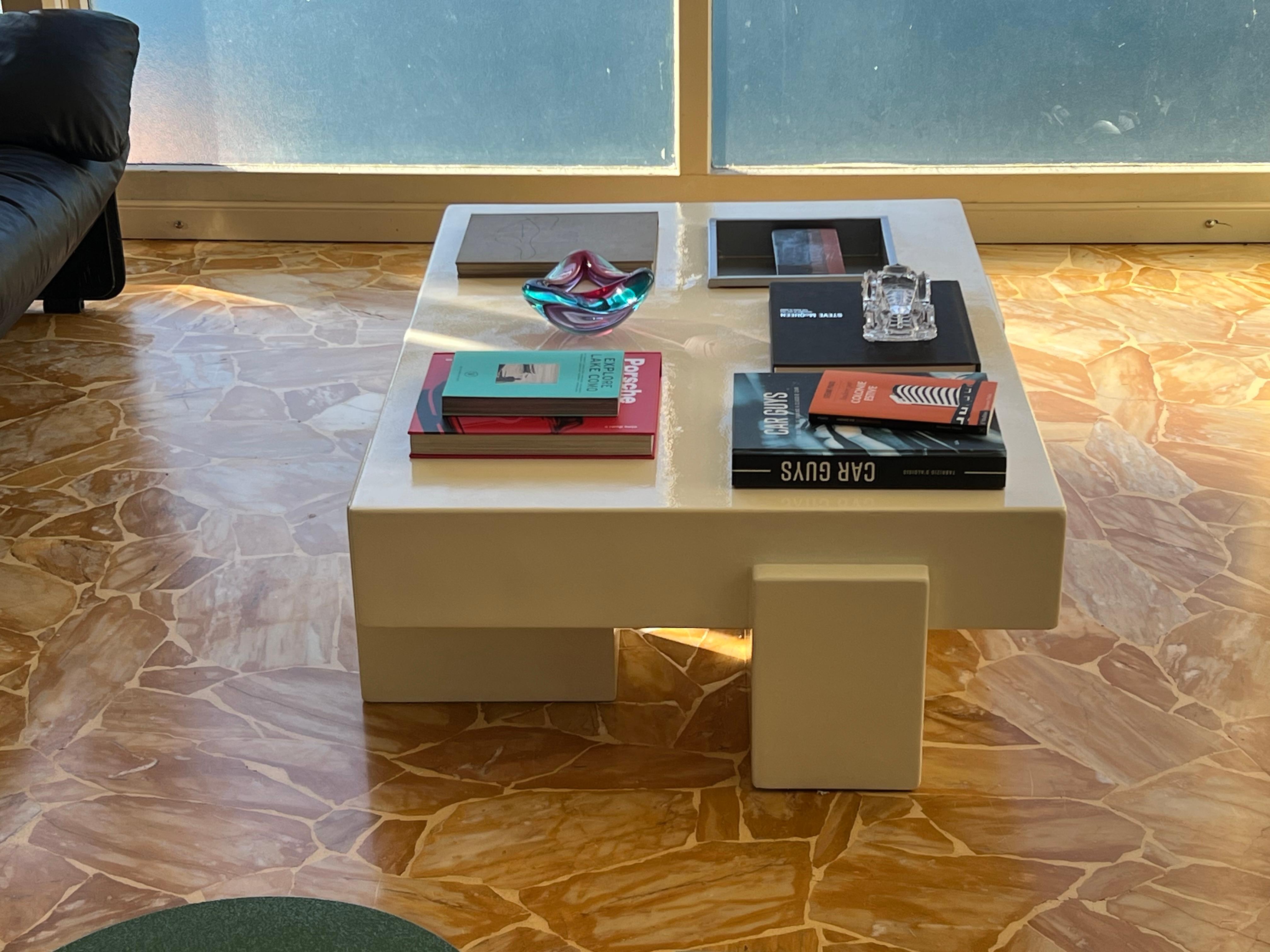 Fait main Rare table basse brutaliste sculpturale de l'architecte Eugenio Mondellini en vente