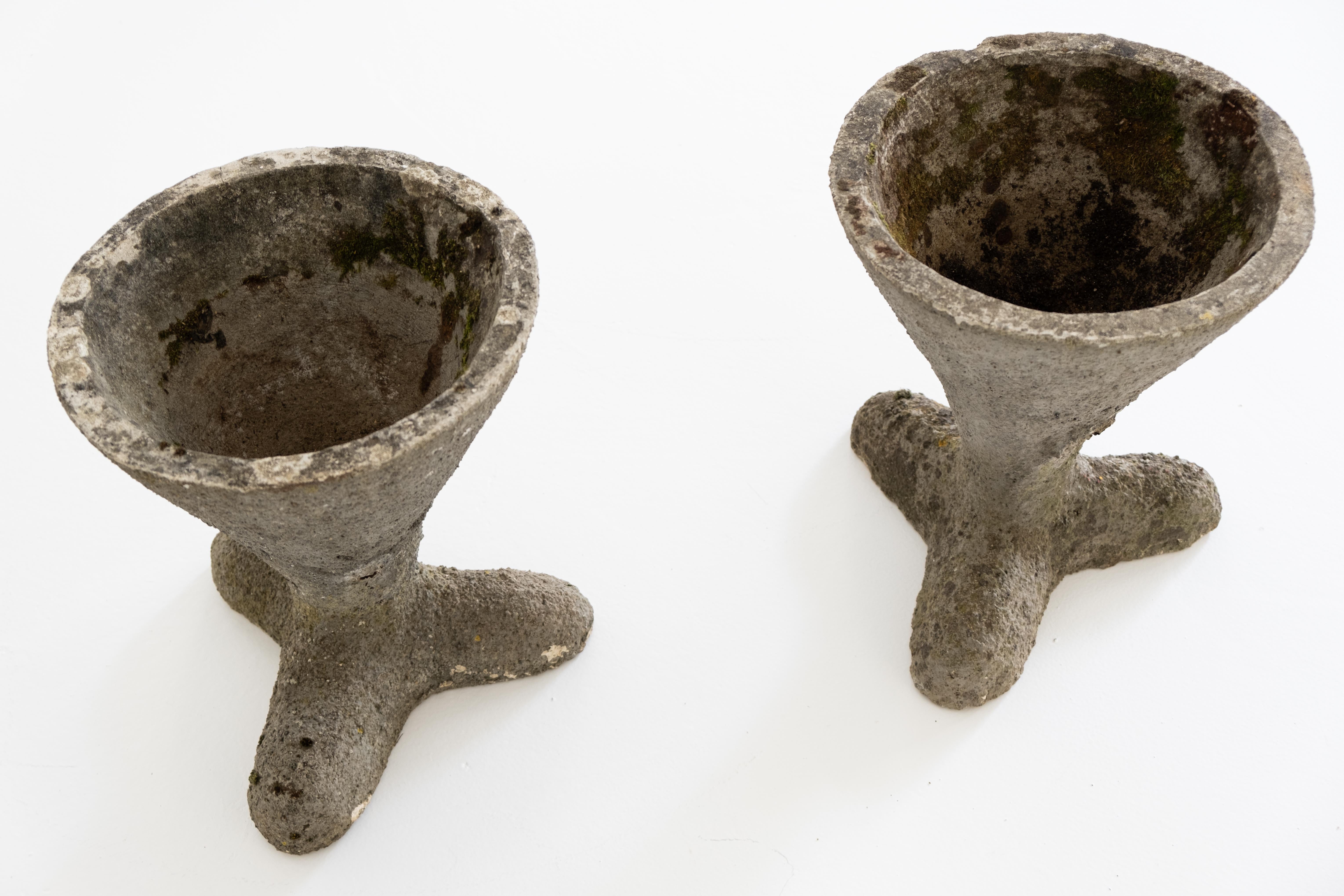 Sculptural and Very Decorative Pair of French Concrete Planters, Ca. 1970s 1