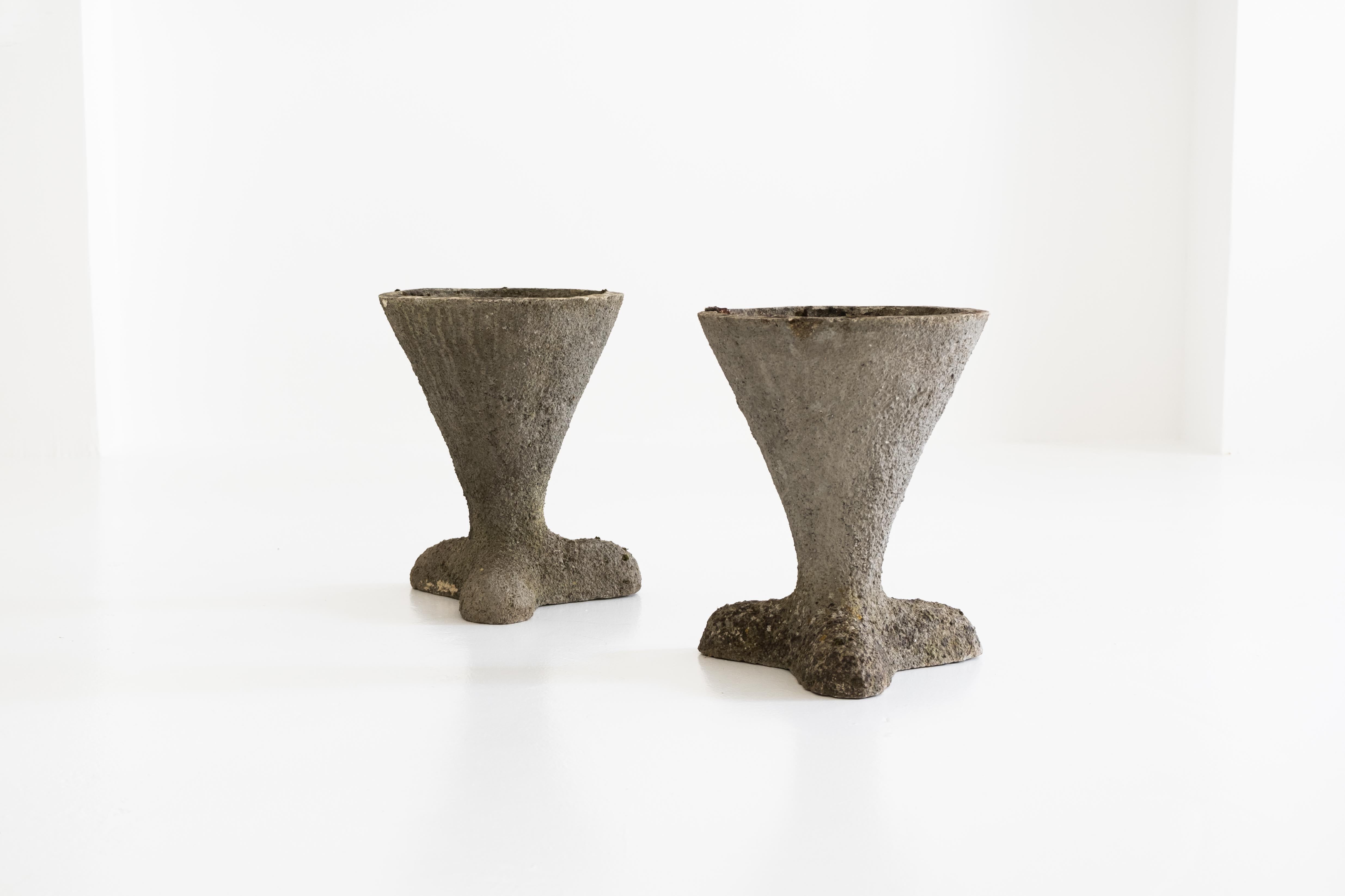 Sculptural and Very Decorative Pair of French Concrete Planters, Ca. 1970s 3