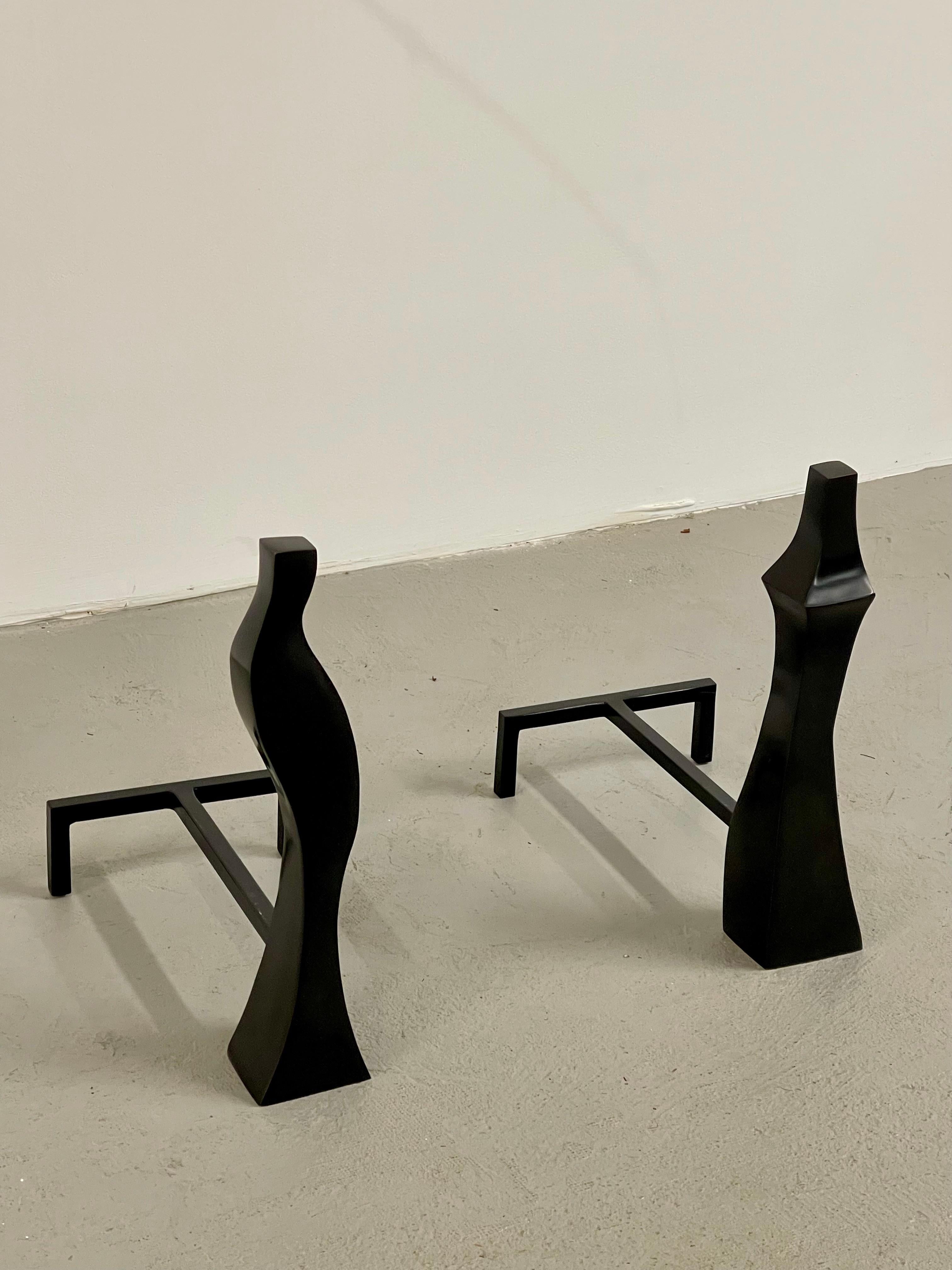 Andirons sculpturaux en bronze en vente 1