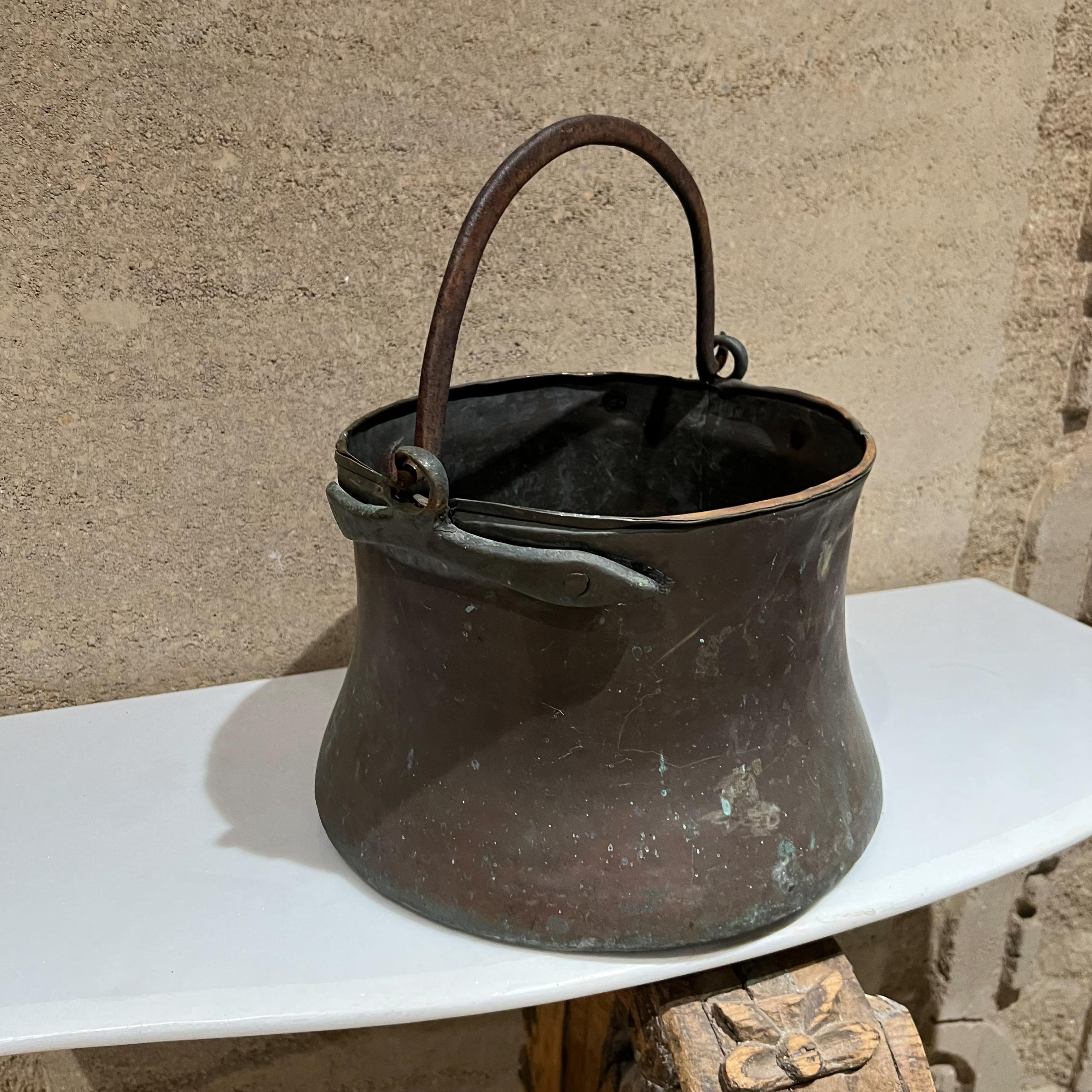 Farm bucket
Antique Farmhouse Rustic Copper Milk Bucket Pail with Carry Handle Wide Bottom
Sculptural design in lovely distress
13.75 tall with handle up, 8.5 tall handle down, diameter bottom 12 x diameter top 10.25
Preowned unrestored original