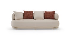 Divano Arcadia scultoreo in tessuto e dettagli in ottone, metà secolo moderno