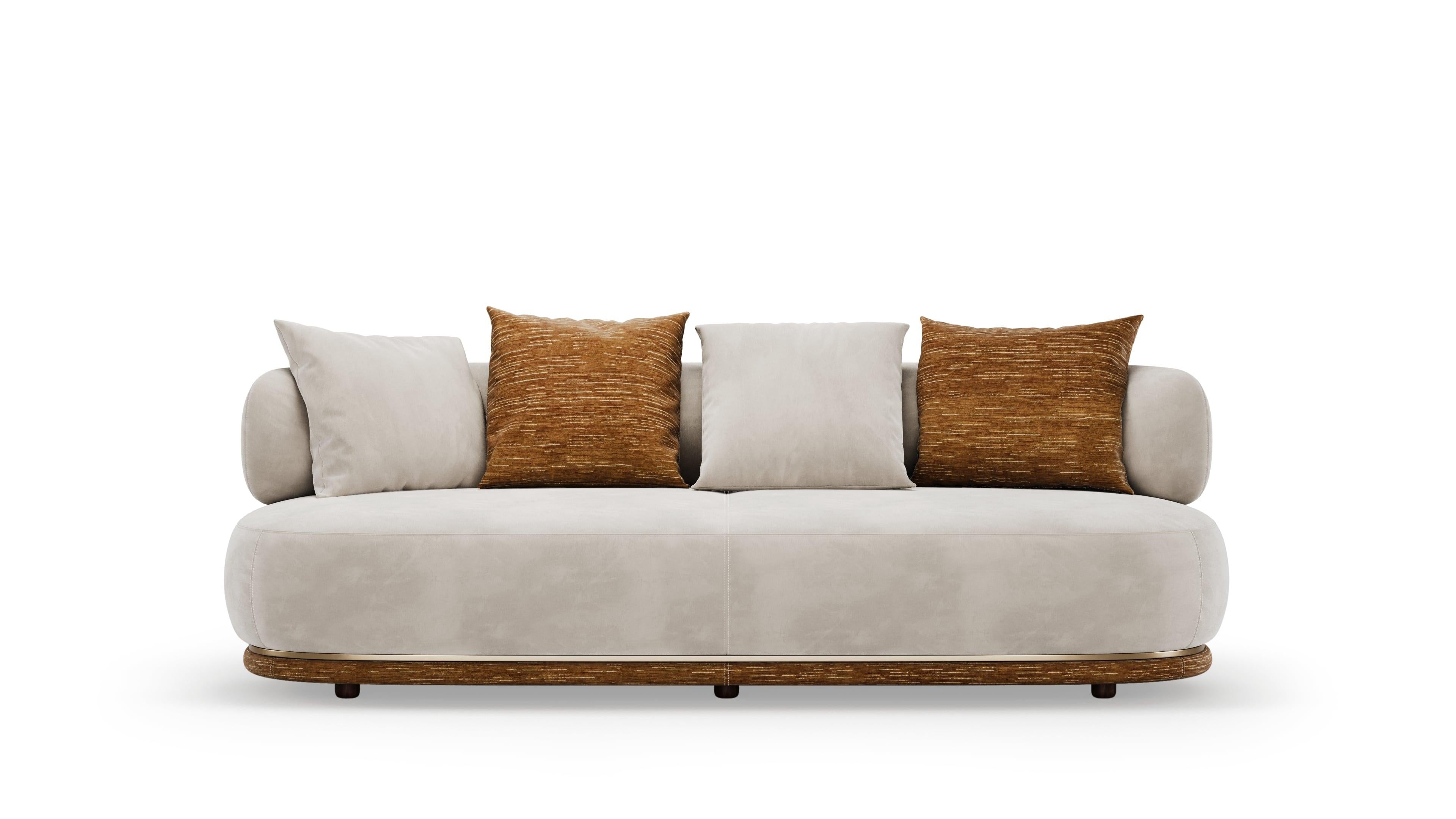 Spazzolato Divano scultoreo Arcadia in Bouclé crema con Silhouette curva in vendita